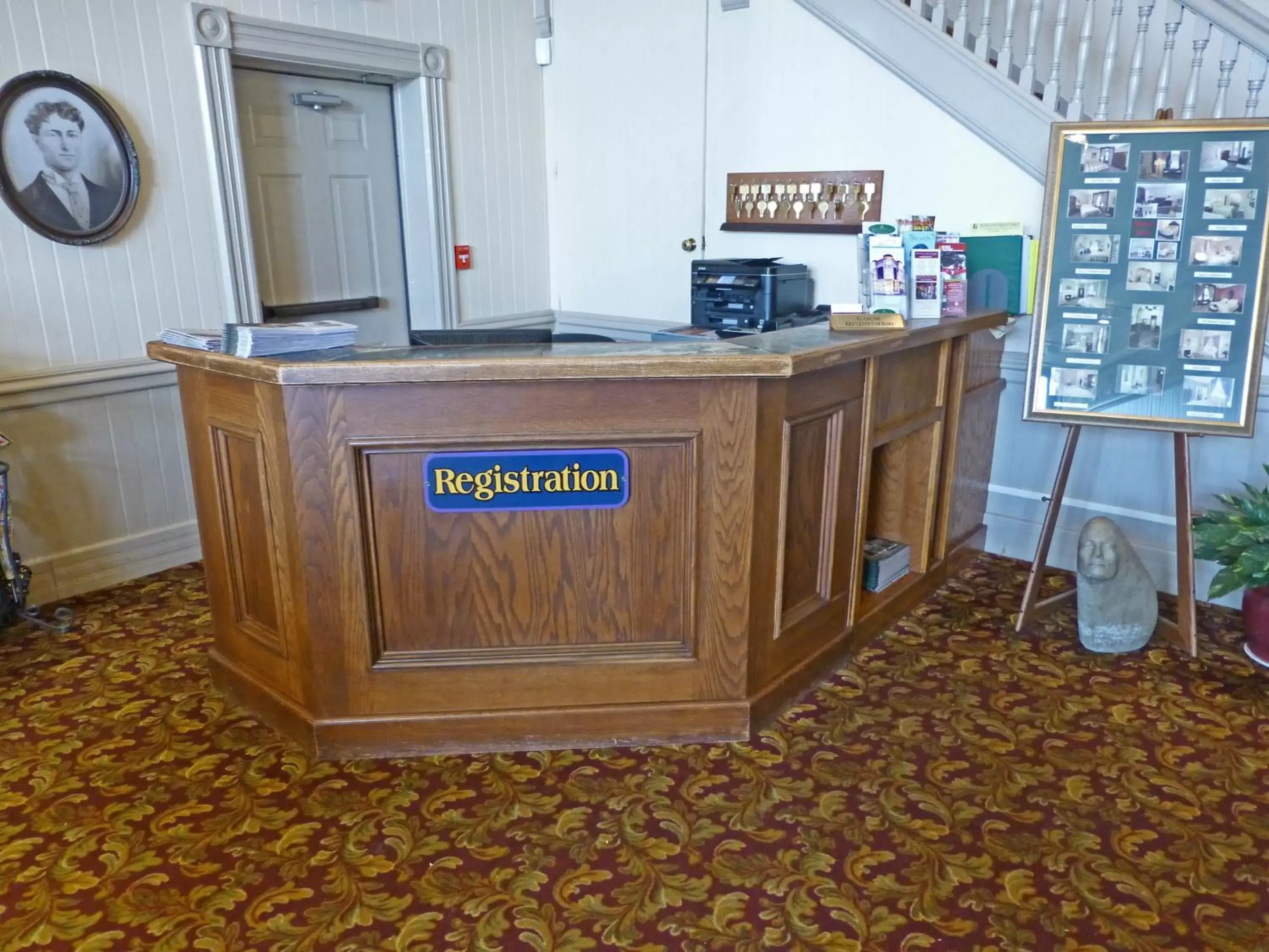 Lobby or reception, Lobby/Reception in Victorian Inn