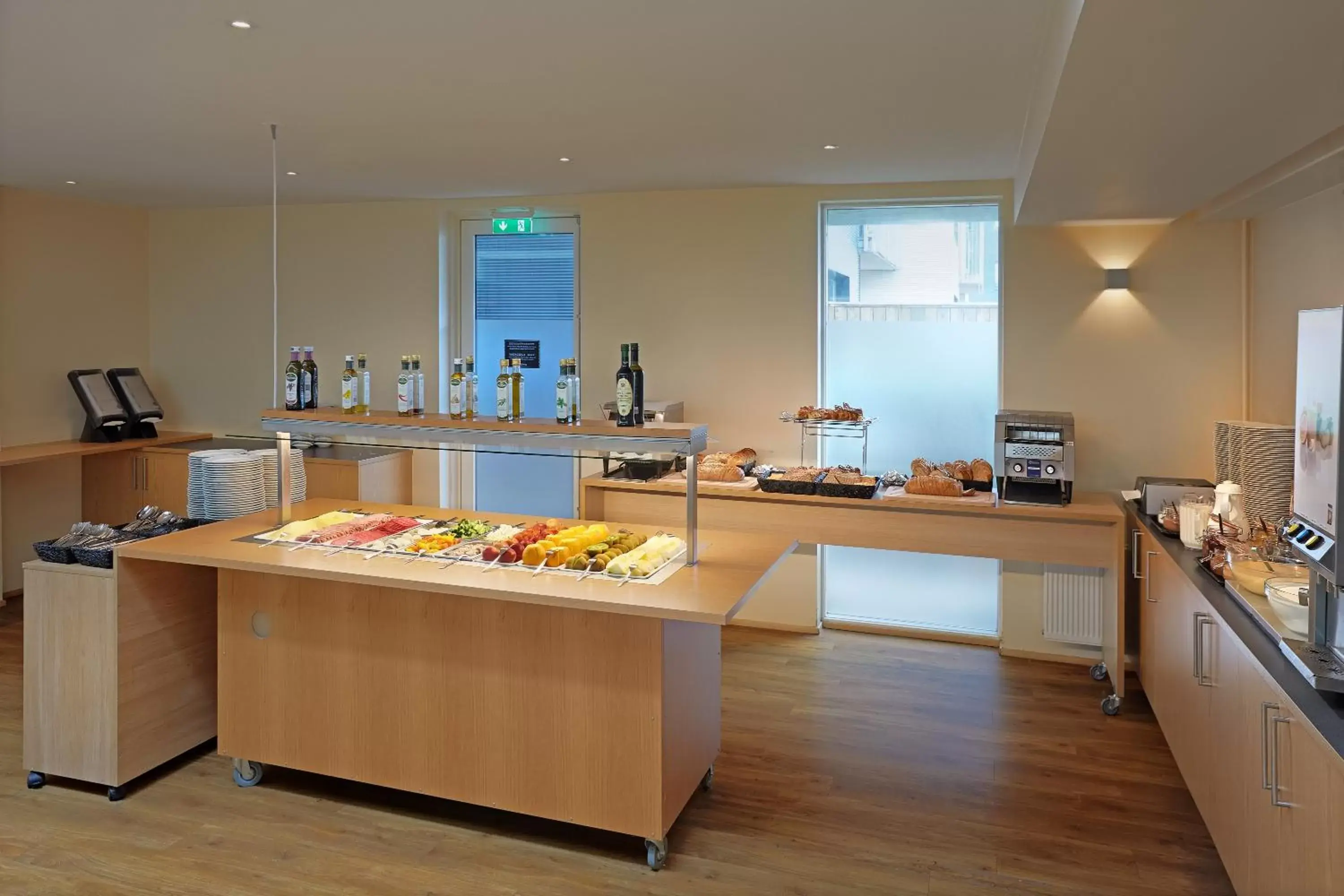 Buffet breakfast, Restaurant/Places to Eat in Hotel Klettur