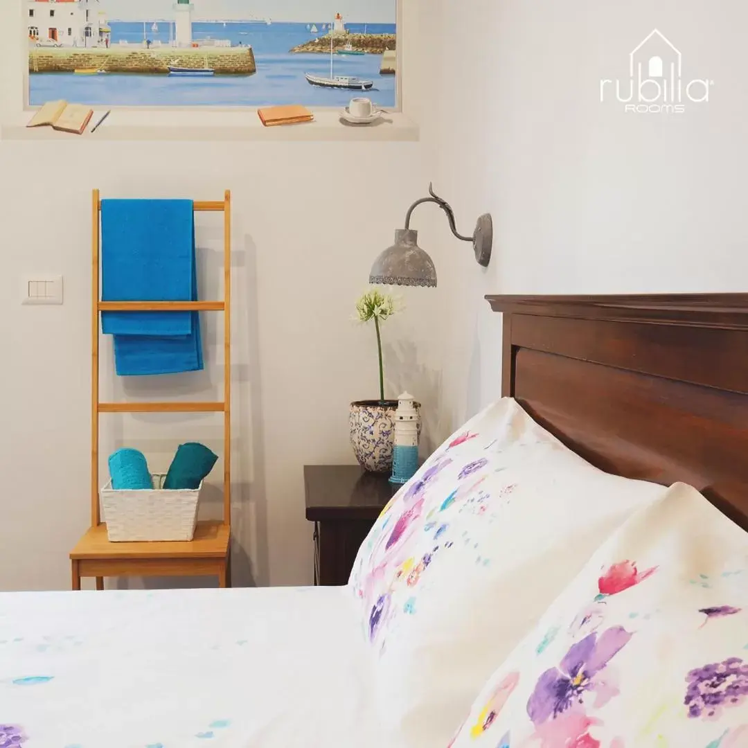 Double Room with Private Bathroom in Rubilia Rooms Pompei Double Room with Private Bathroom in Rubilia Rooms Pompei