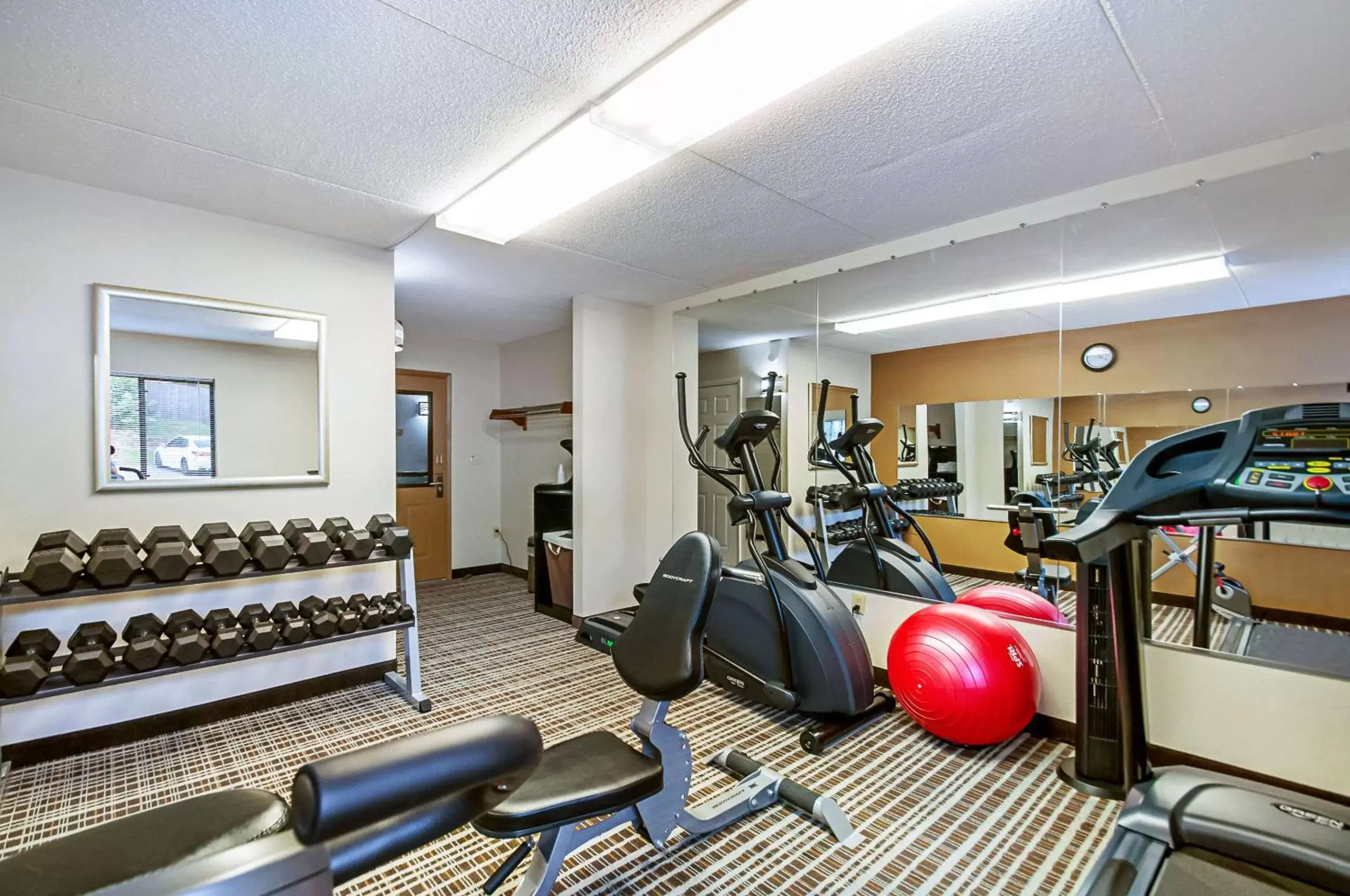 Fitness centre/facilities, Fitness Center/Facilities in Quality Inn