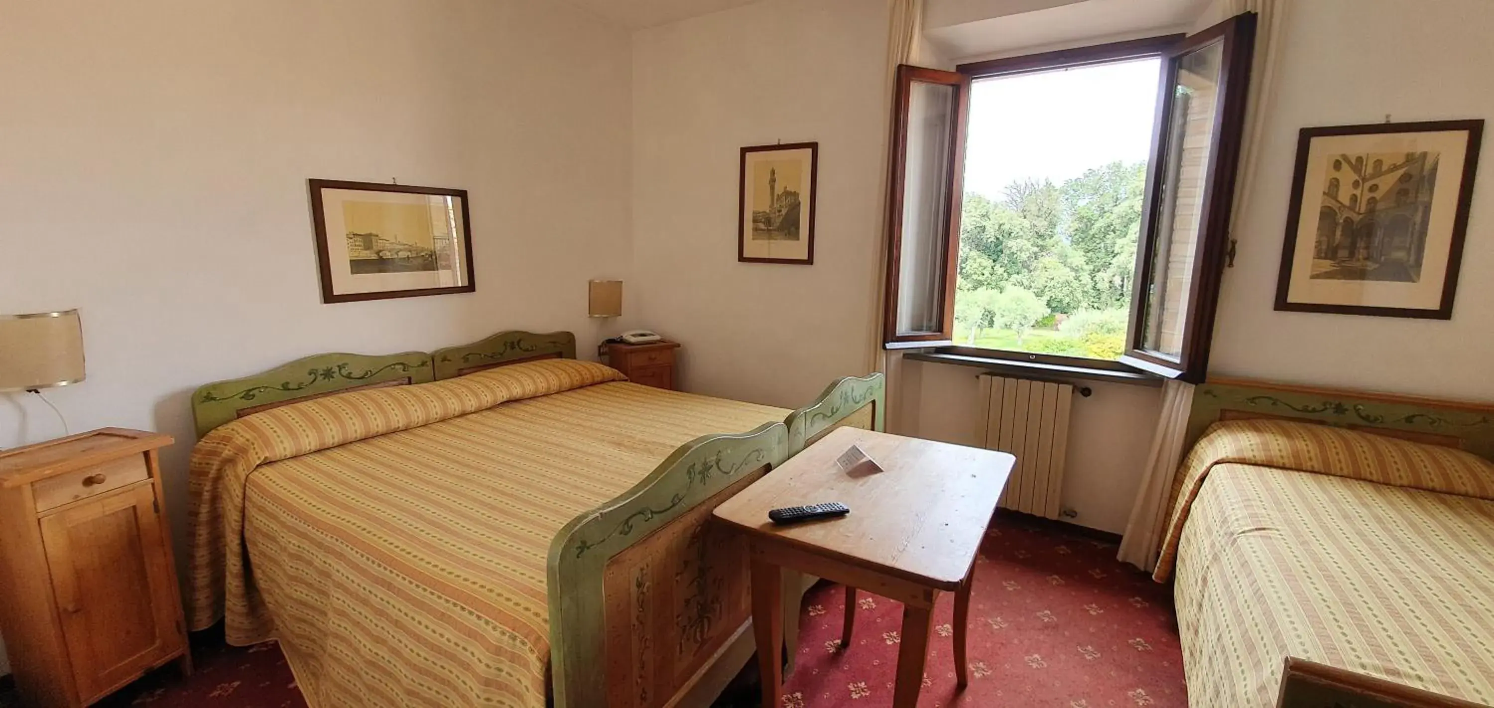 Bed in Villa Nencini