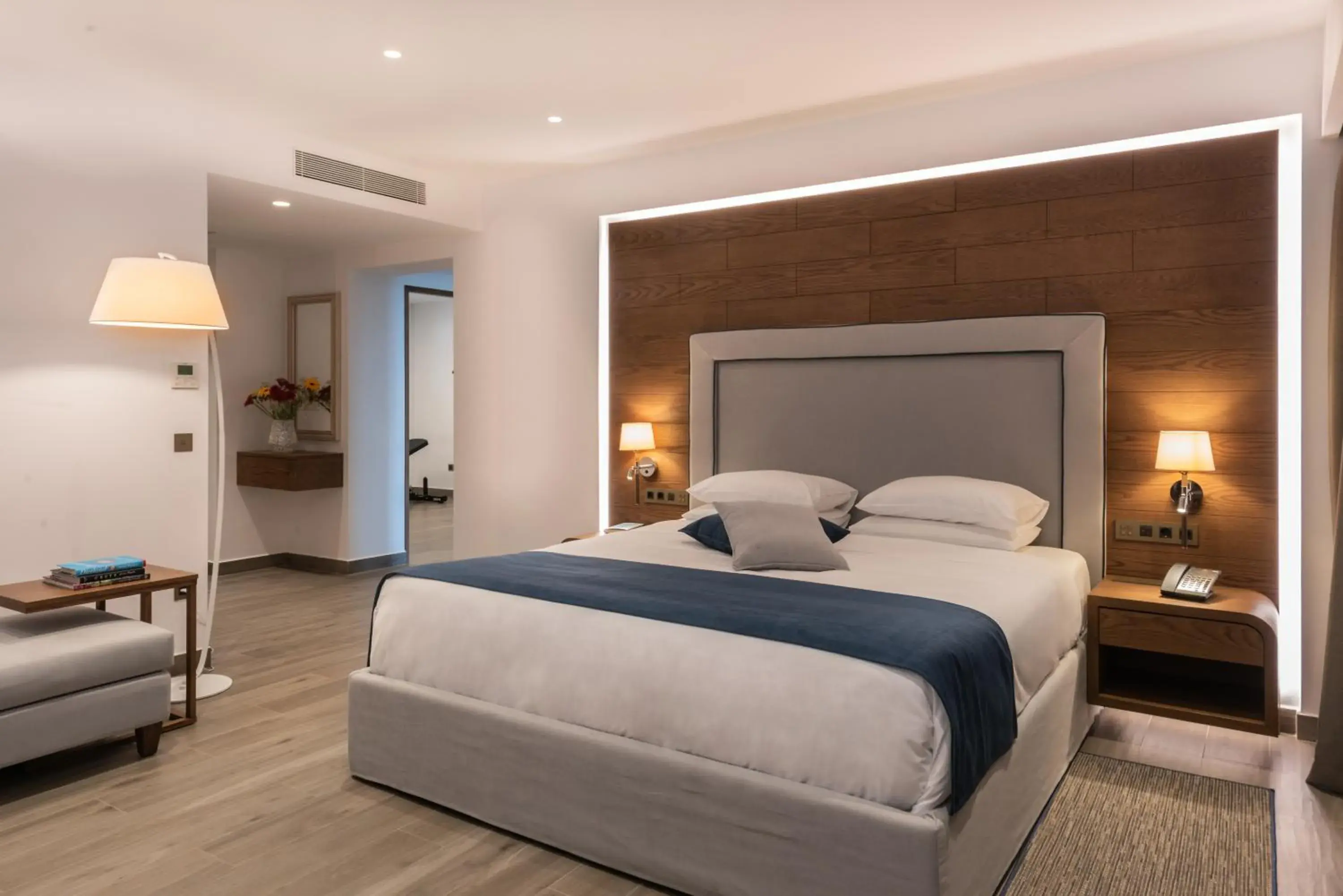 Bed in Nana Princess Suites Villas & Spa