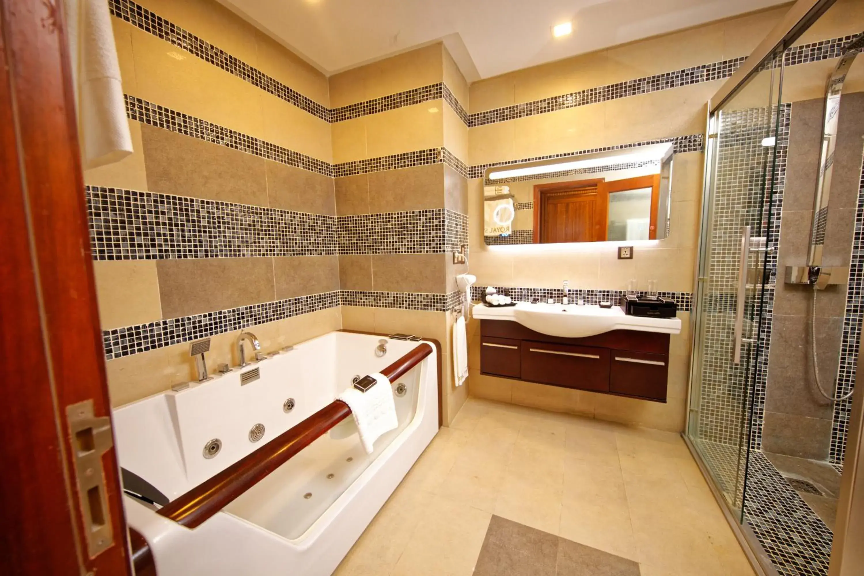 Hot Tub, Bathroom in Royal Swiss Lahore