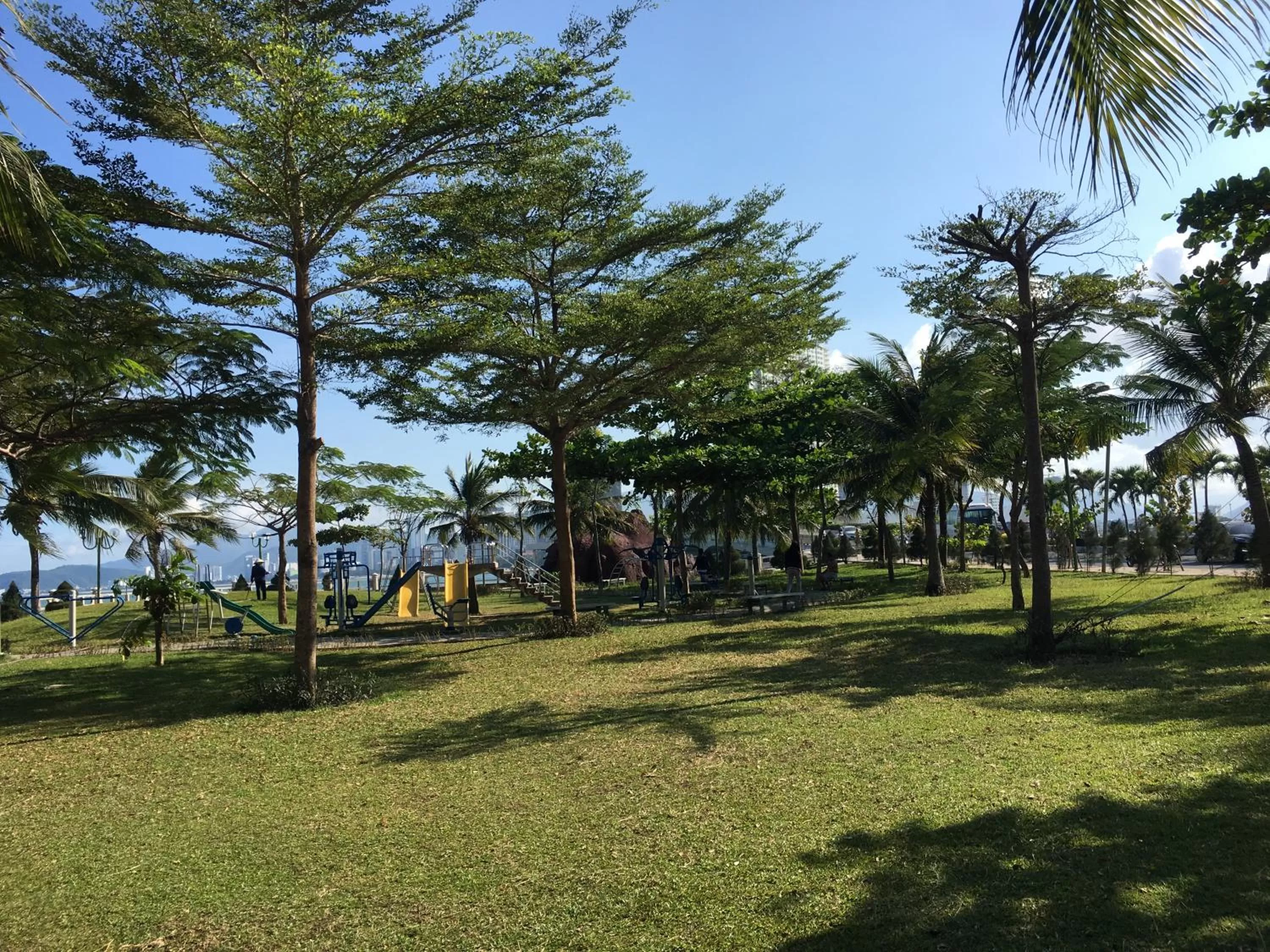 Moonlight Bay Hotel & Apartment