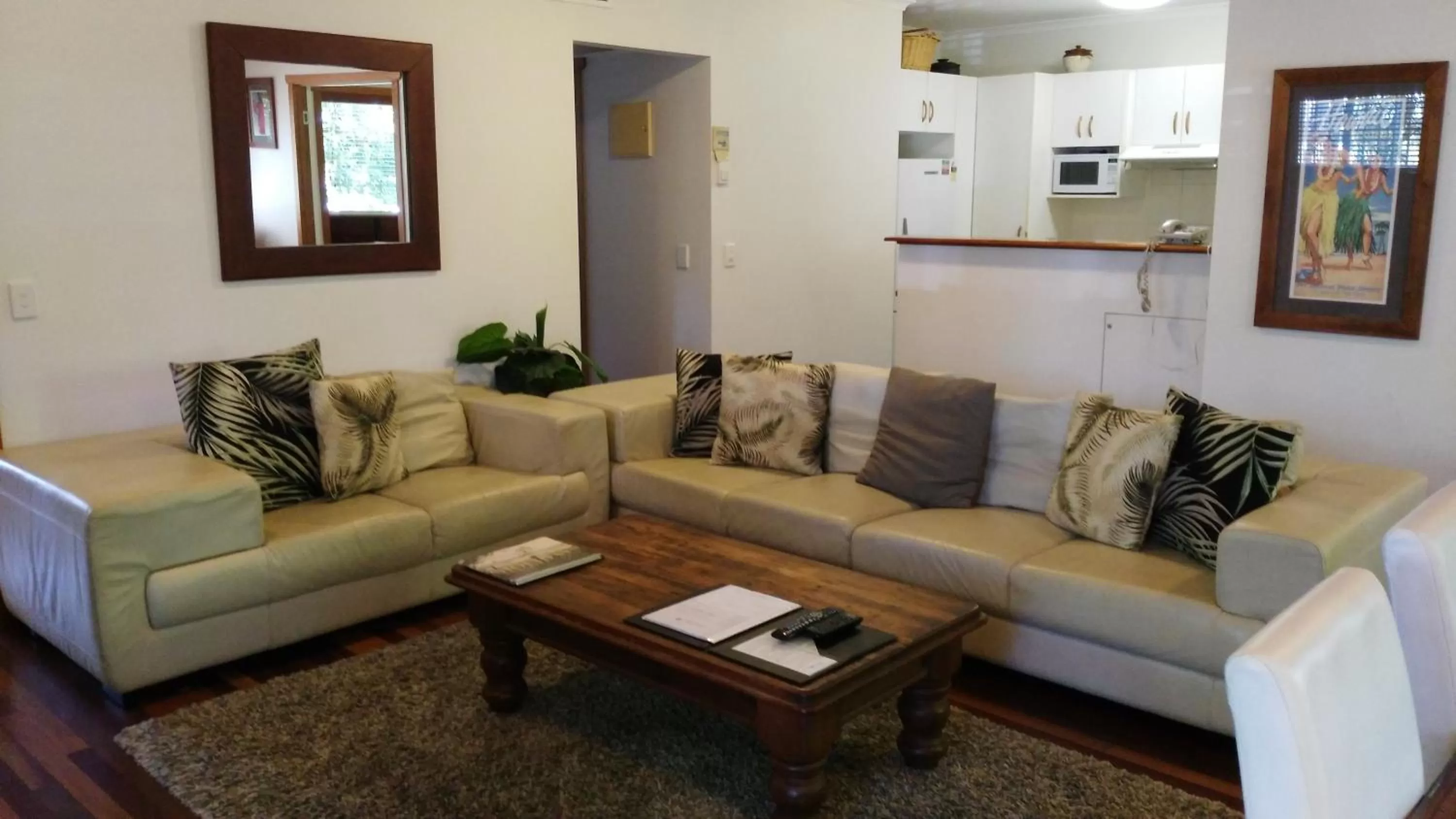 Three-Bedroom Roadside Apartment with Garden View in South Pacific Resort & Spa Noosa