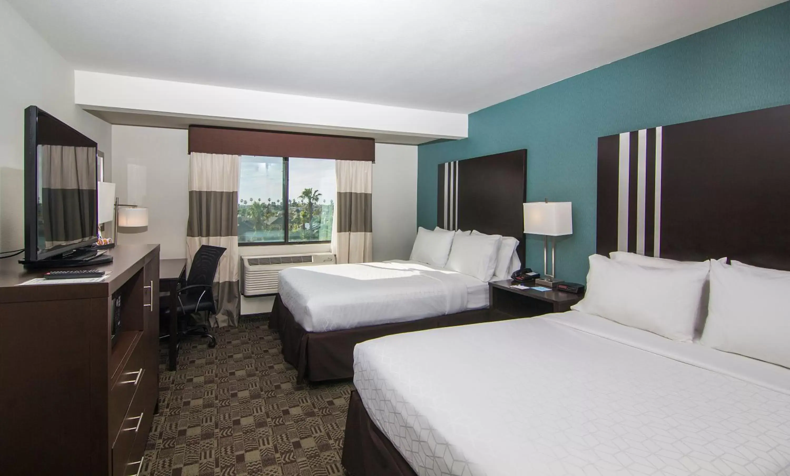 Photo of the whole room in Holiday Inn Express Hotel & Suites Carlsbad Beach, an IHG Hotel