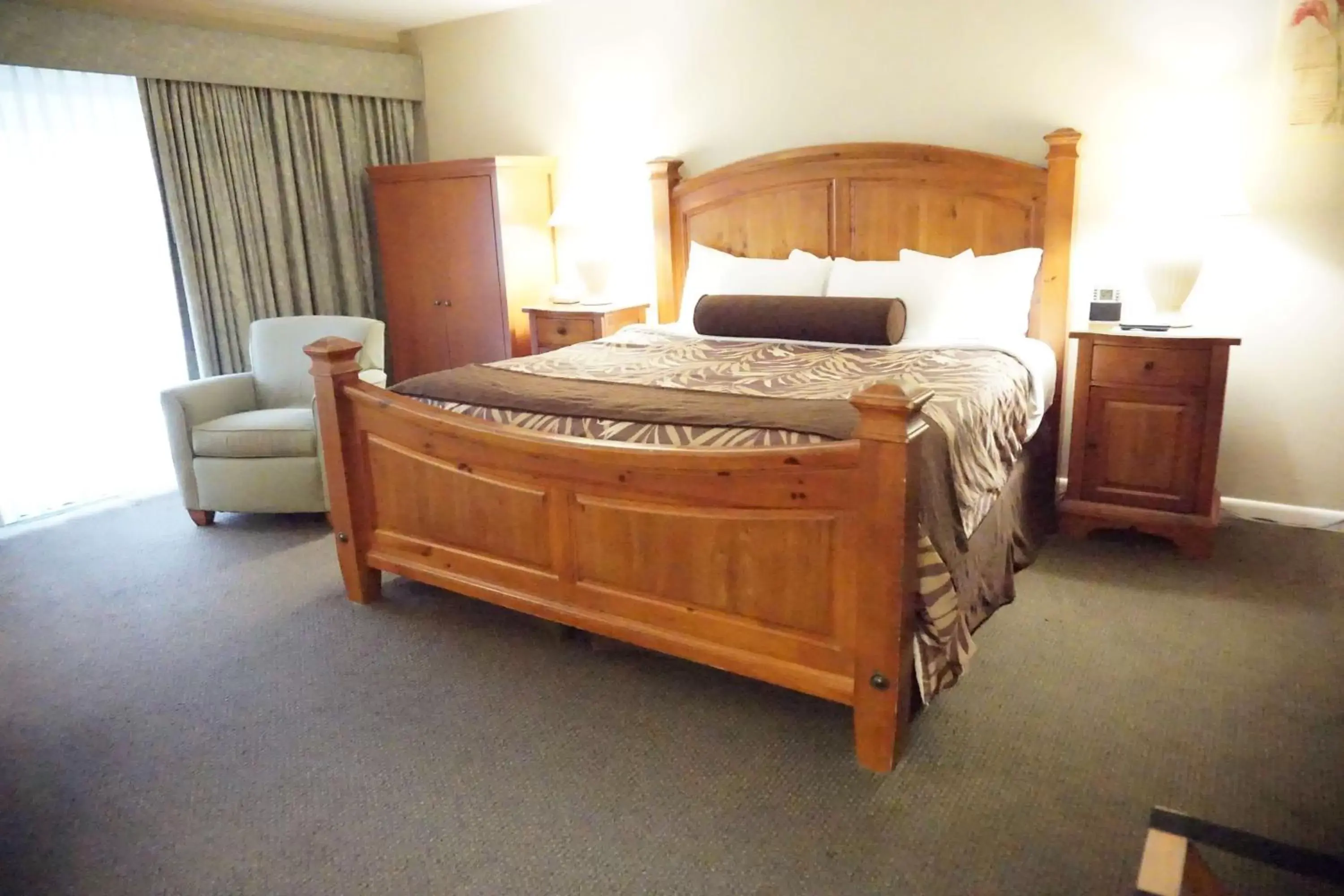 Photo of the whole room, Bed in Best Western Chincoteague Island