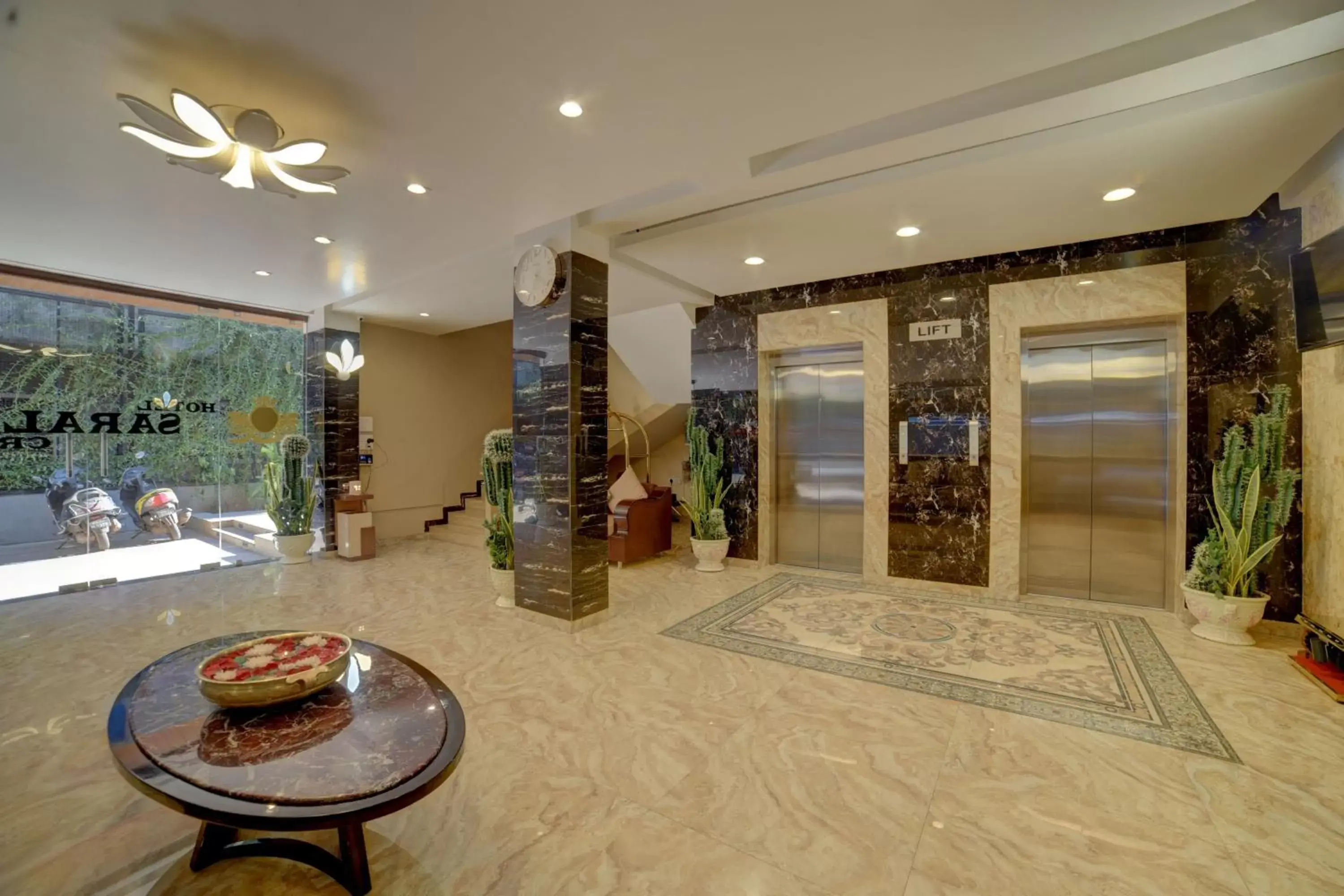 Lobby or reception in Fabhotel Prime Sarala Crown - 500M From Calangute Beach Lobby or reception in Fabhotel Prime Sarala Crown - 500M From Calangute Beach
