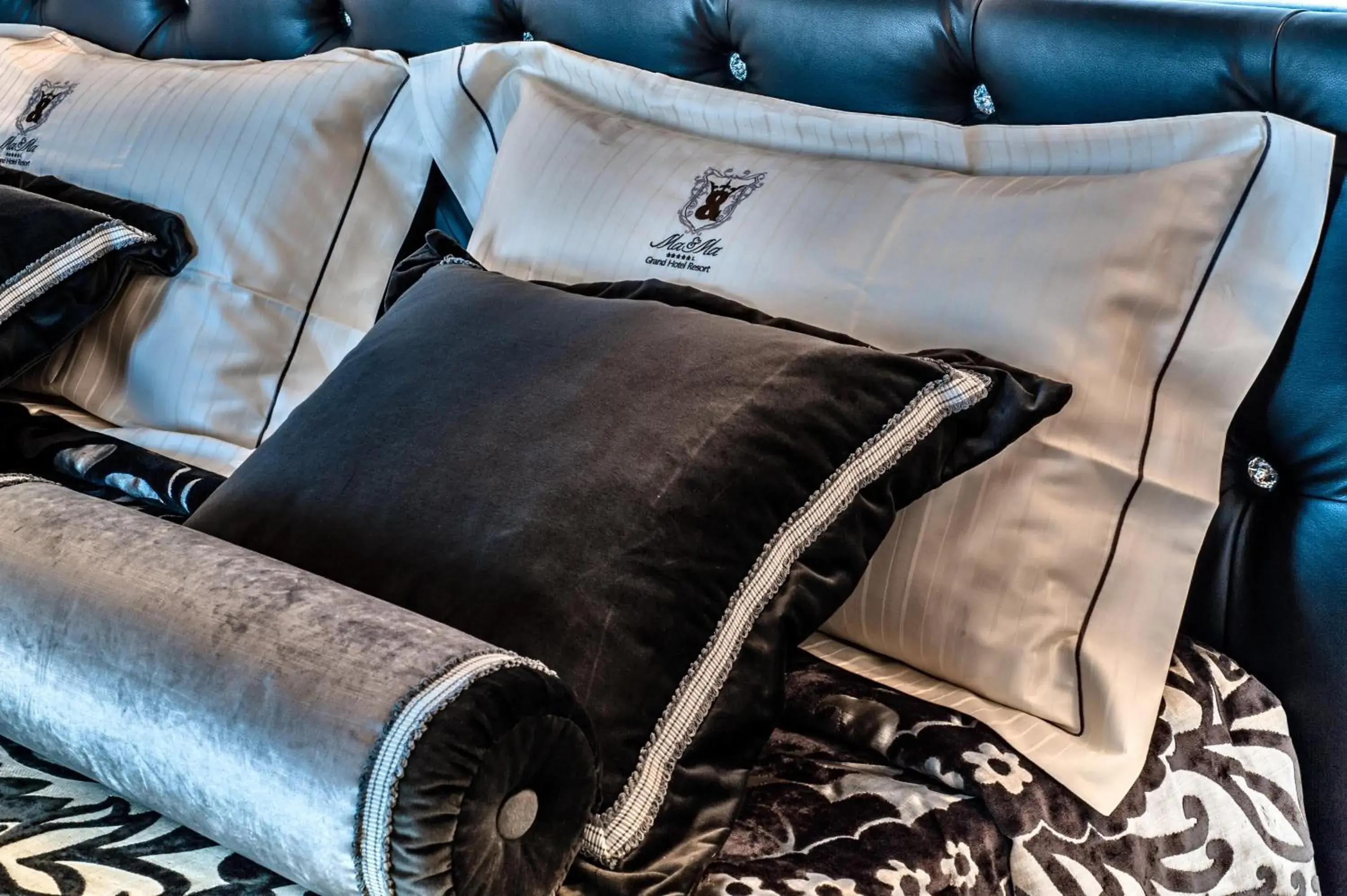 Decorative detail, Bed in Grand Hotel Ma&Ma Resort