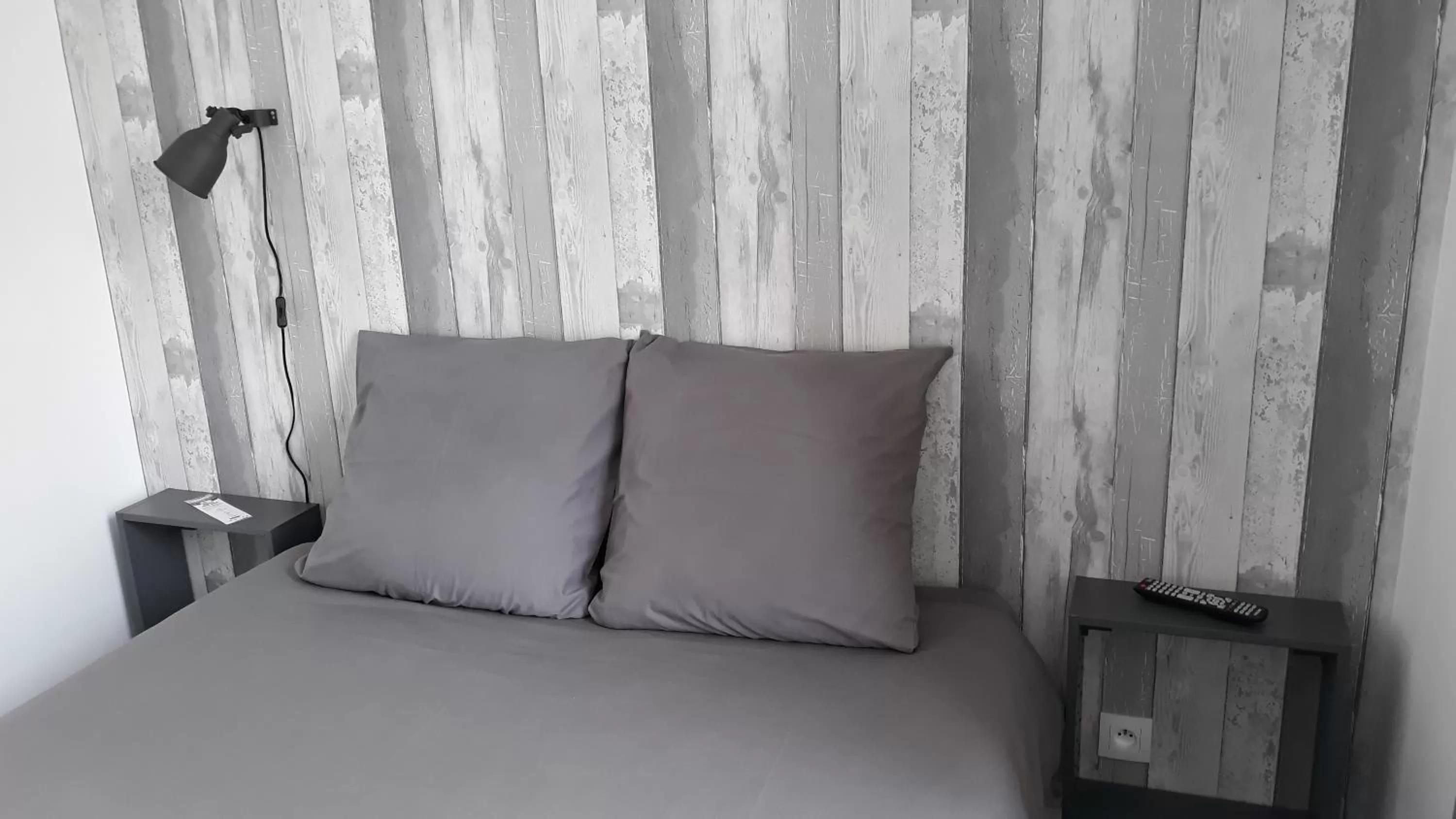 Bed in Les chambres de l'Abbaye