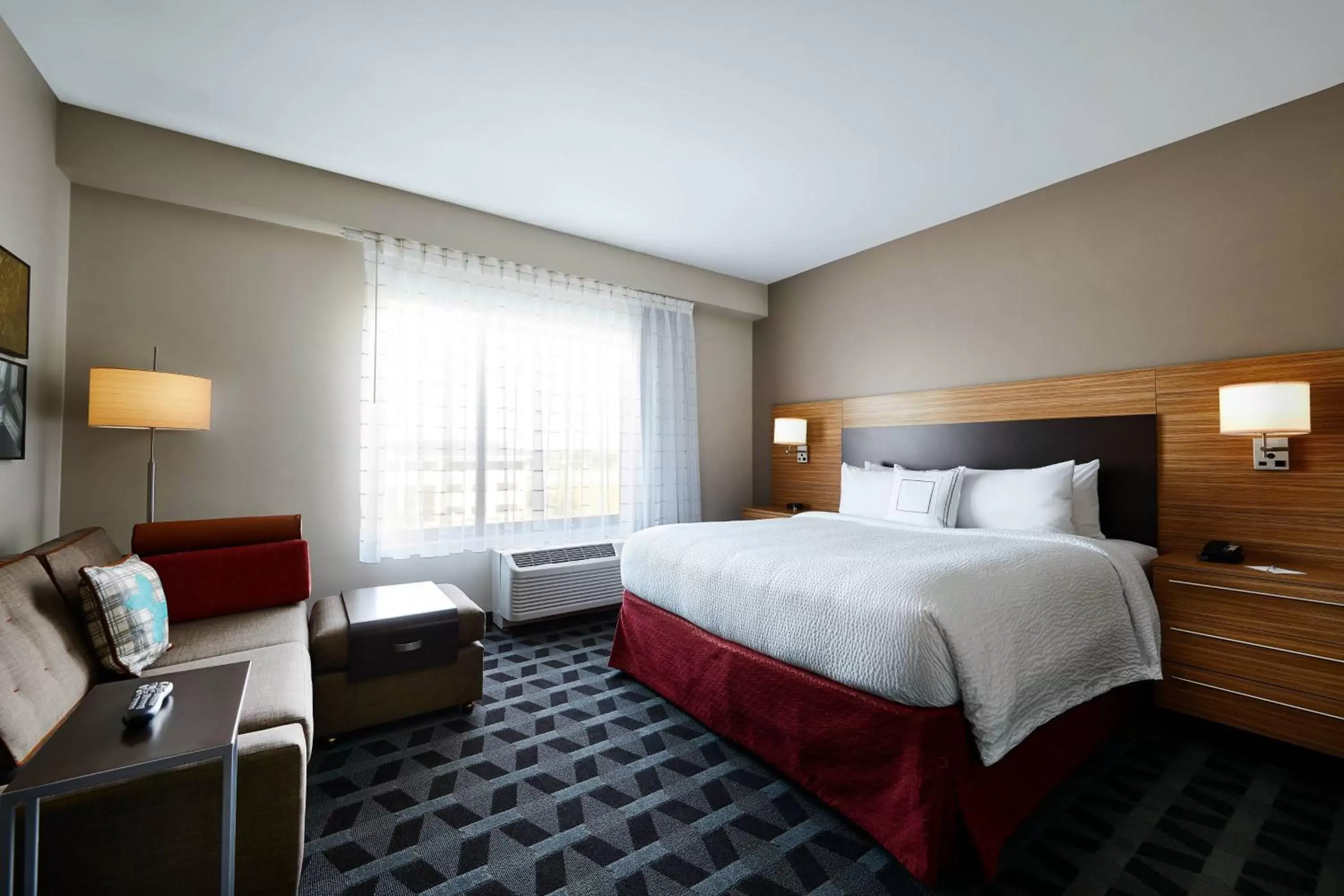 Bedroom, Bed in TownePlace Suites by Marriott St. Louis O'Fallon