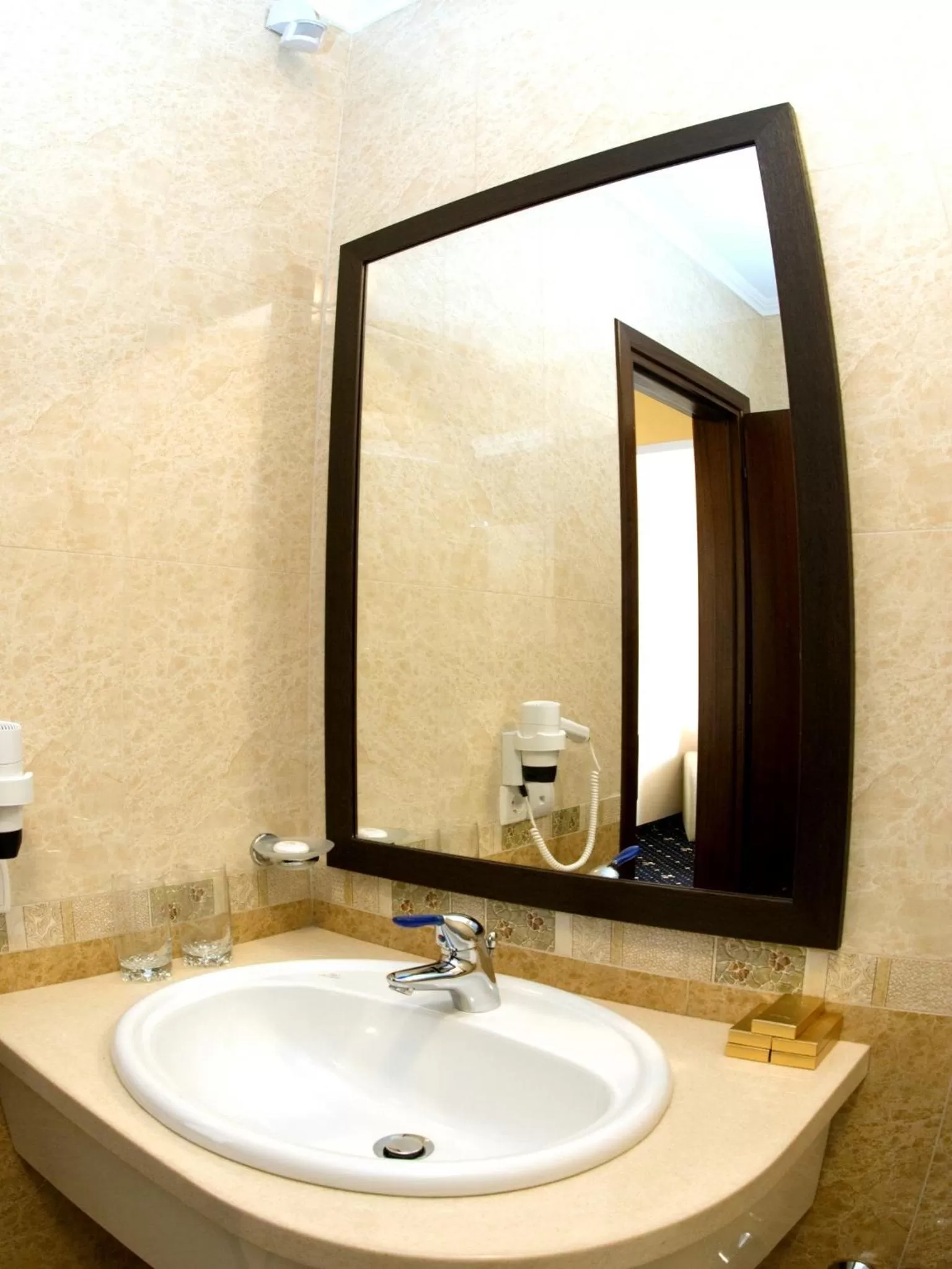 Bathroom in Manhattan Hotel & Restaurant