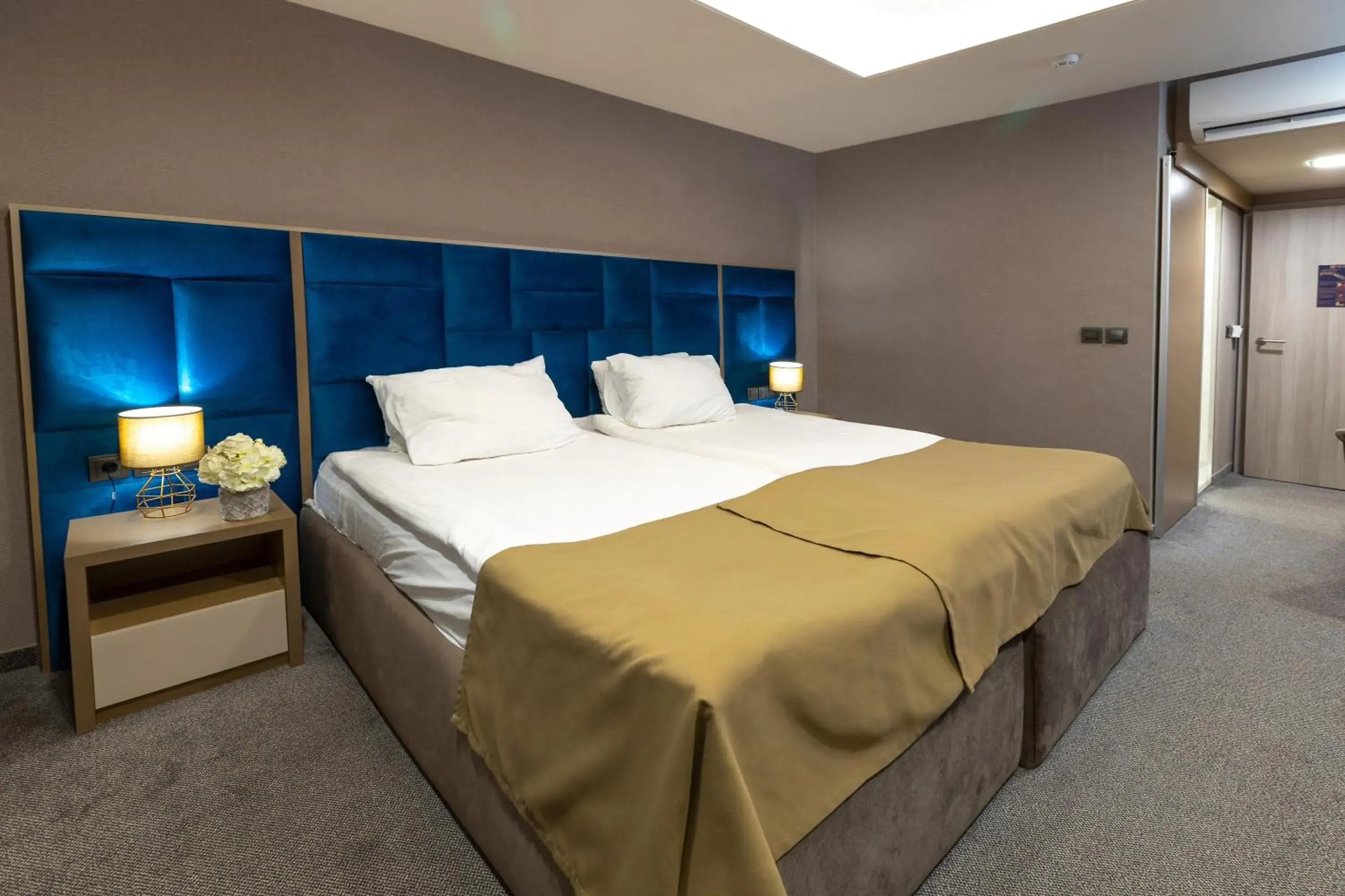 Bed in Grand Hotel Shumen