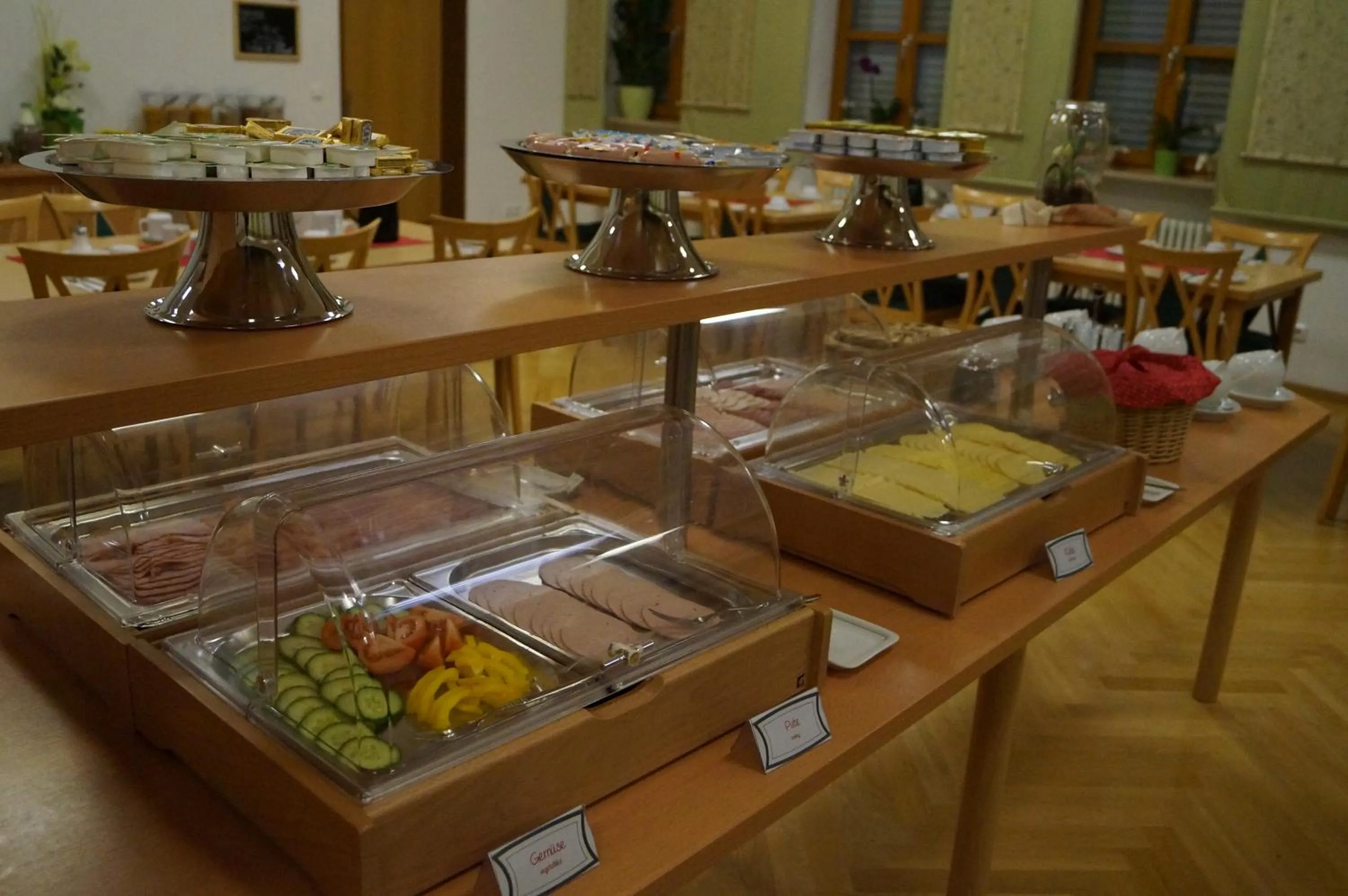 Buffet breakfast in Kloster St. Josef