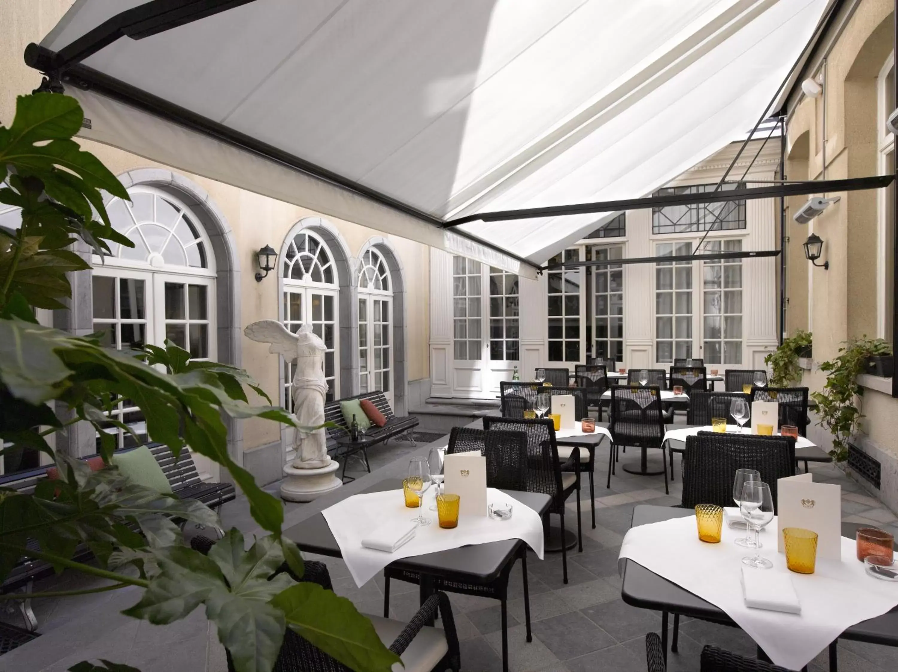 Patio, Restaurant/Places to Eat in Hotel Damier Kortrijk