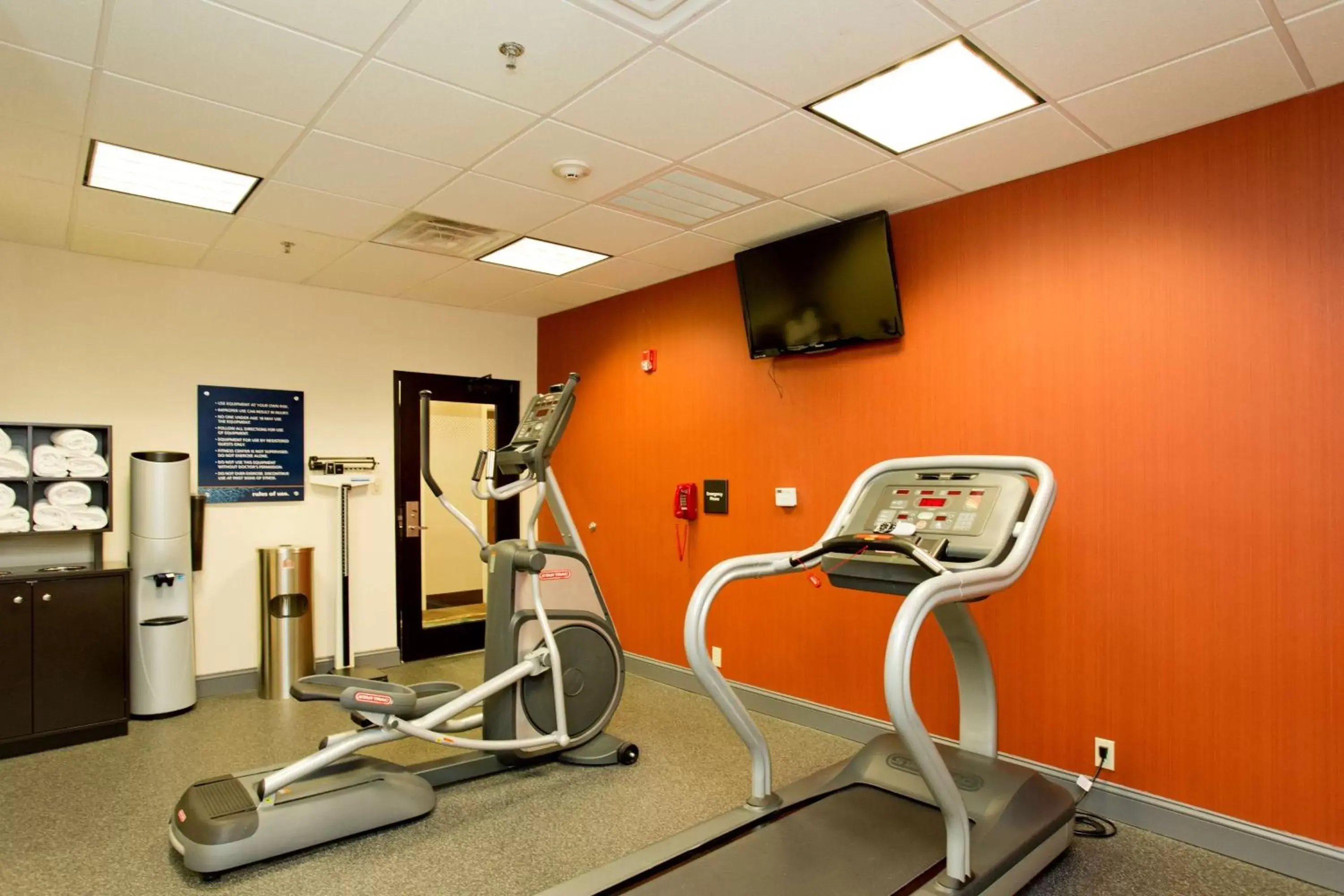 Fitness centre/facilities in Hampton Inn Inwood Fitness centre/facilities in Hampton Inn Inwood