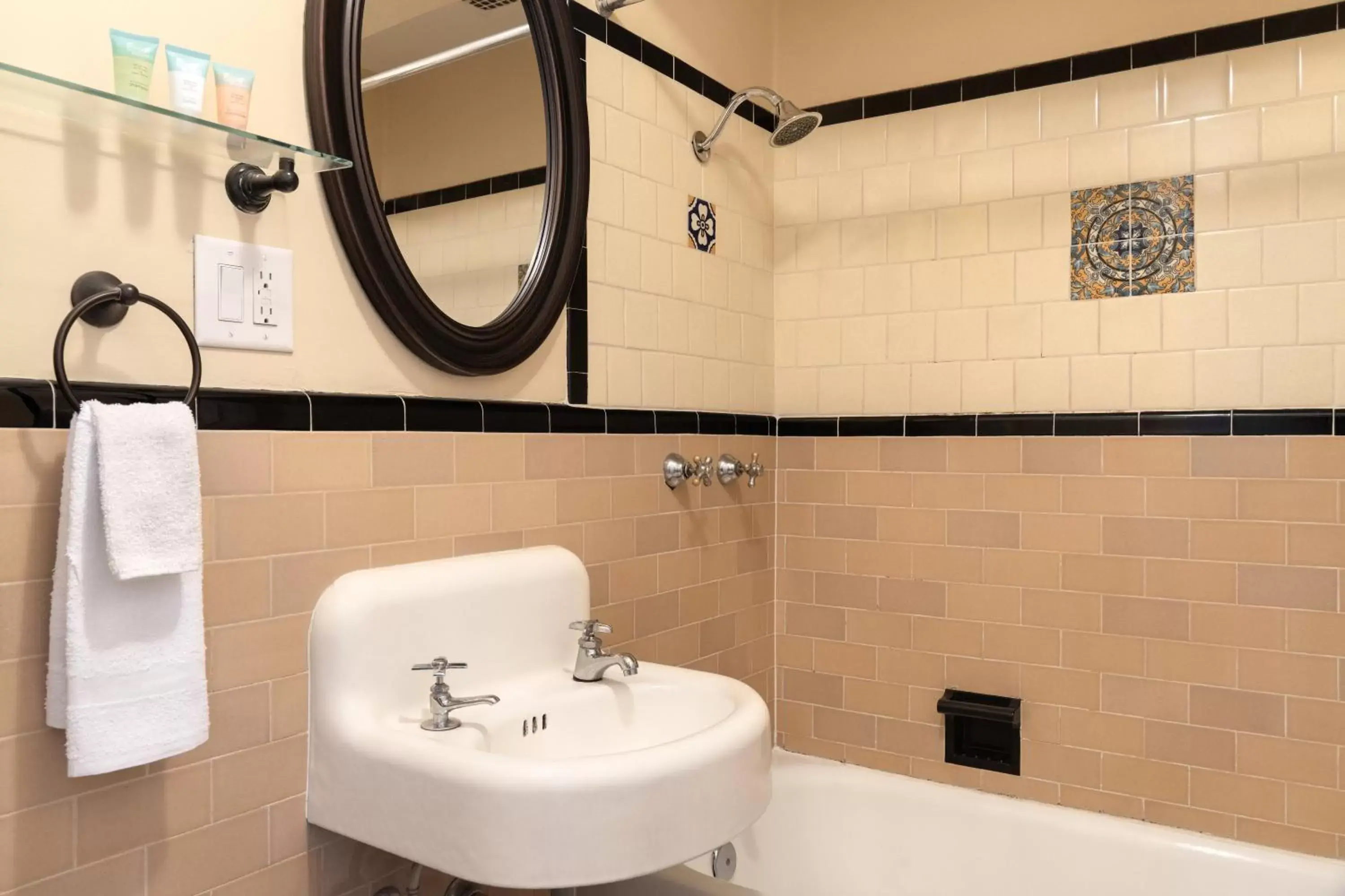 Bathroom in Historic Sonora Inn