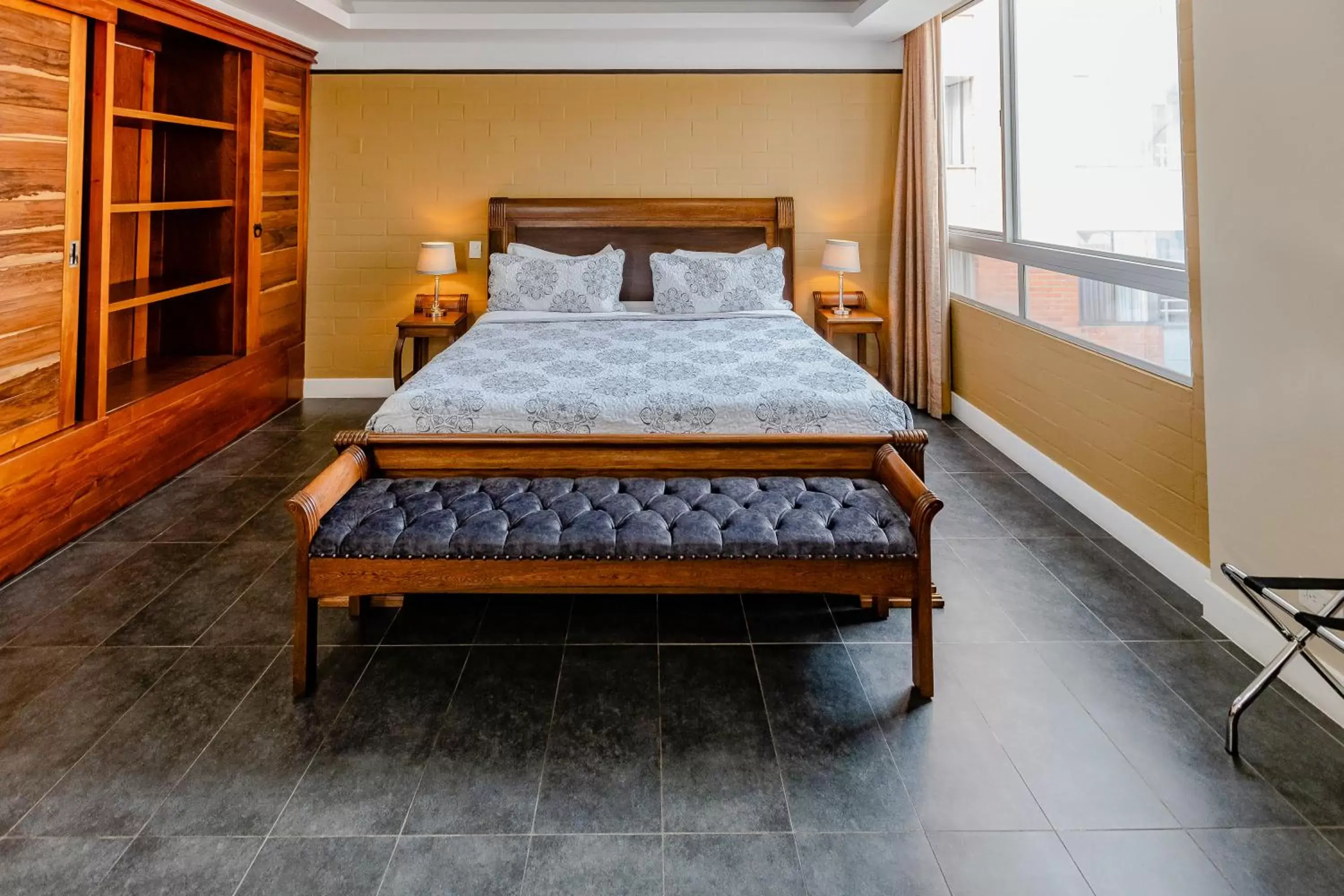 room service, Bed in Hotel Du Parc
