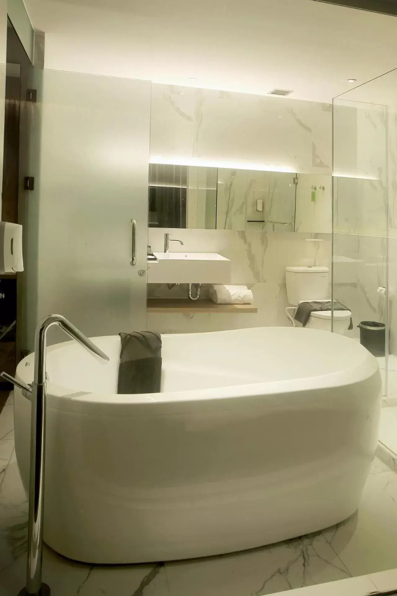 Shower, Bathroom in The Zuri Hotel Palembang