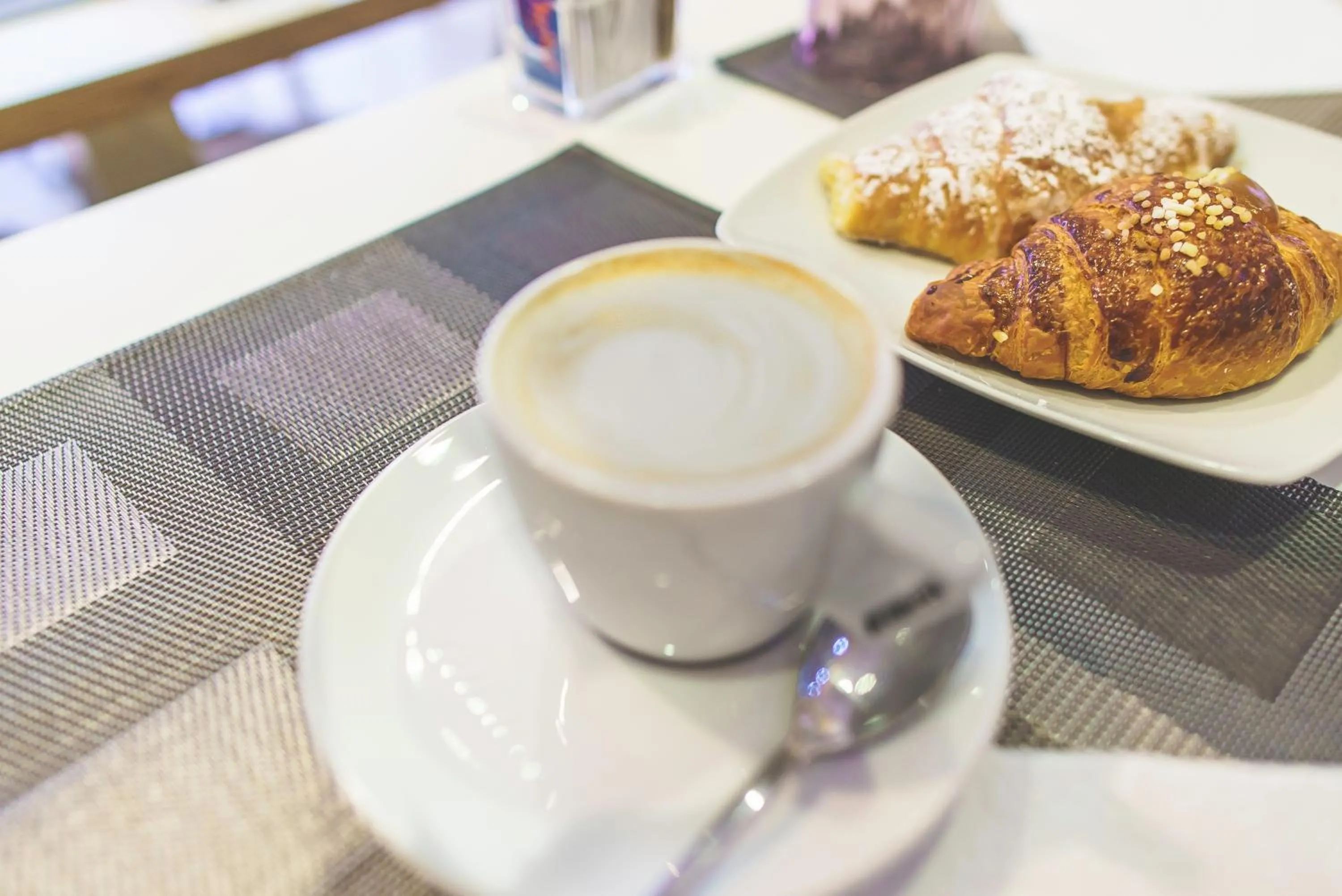 Continental breakfast in Hotel Venini