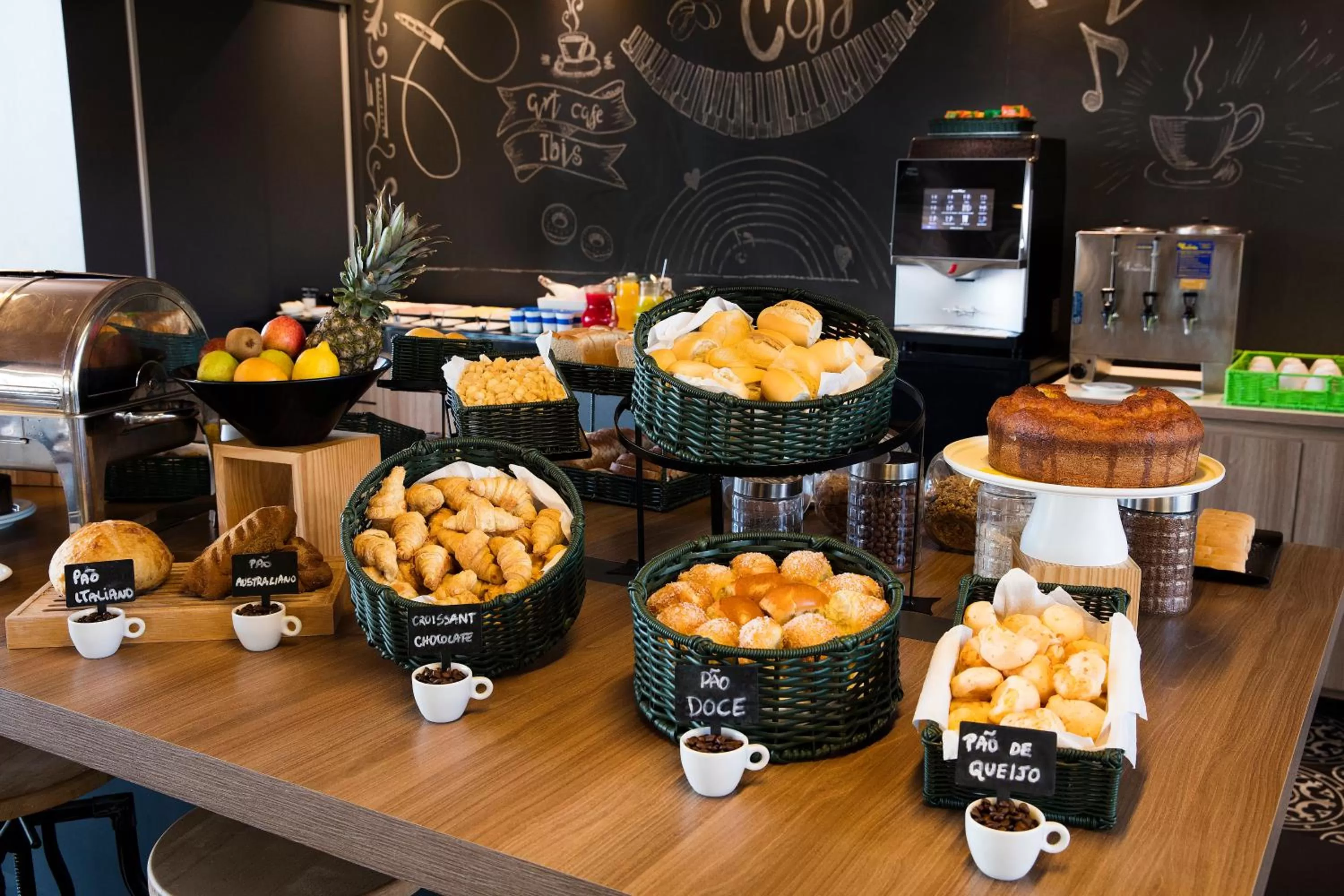 Food and drinks in ibis Styles Taubate