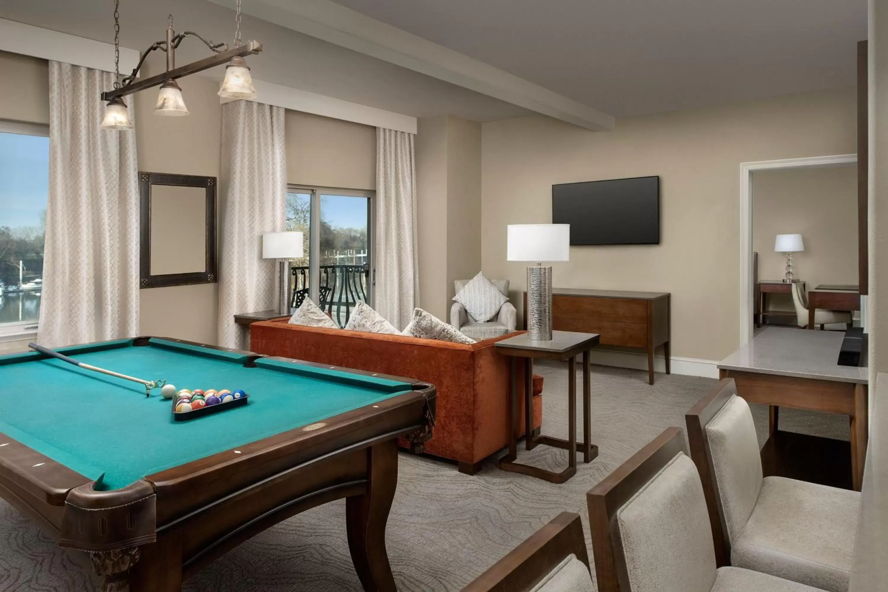 Living room, Billiards in The Westin Sacramento