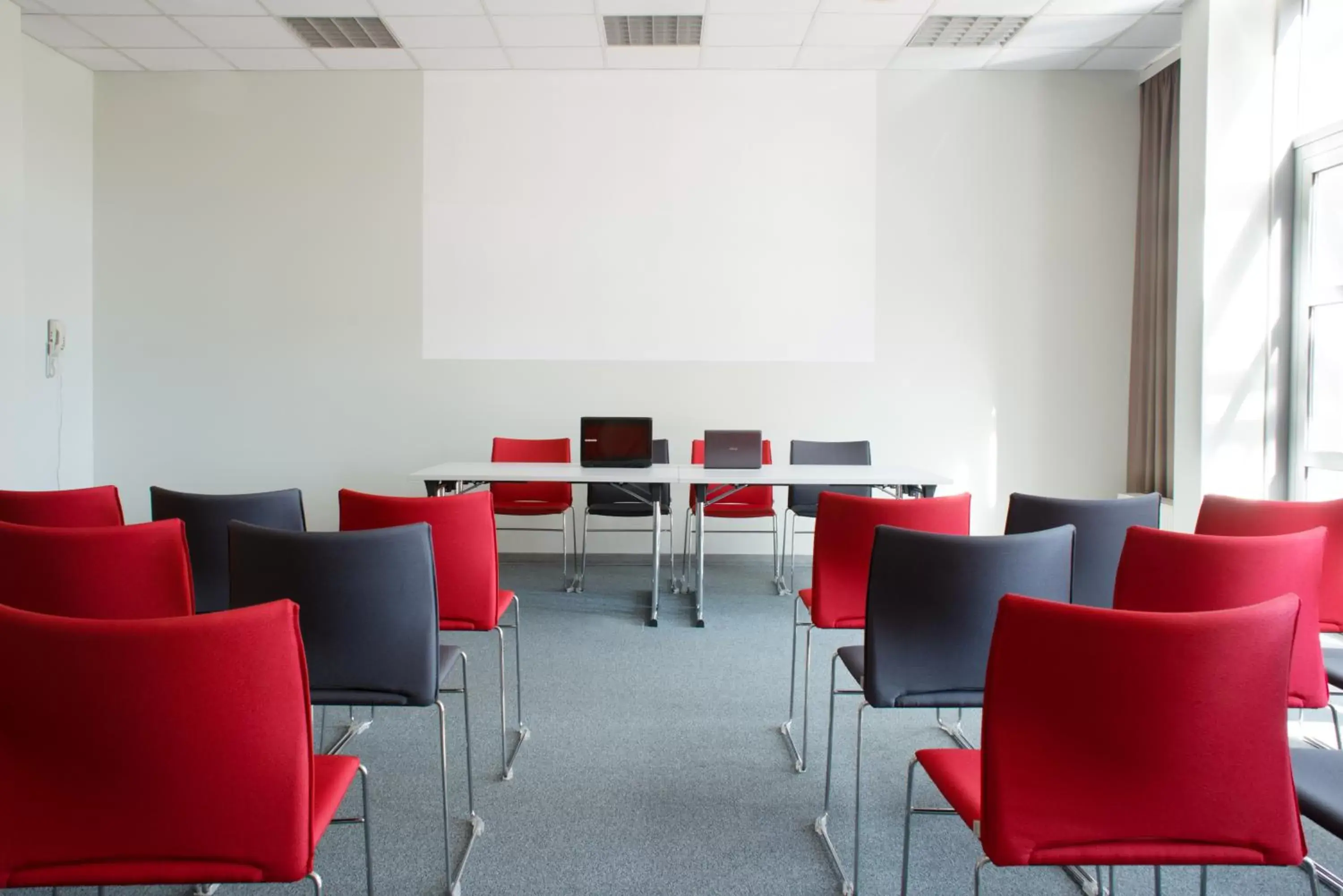 Meeting/conference room in Ibis Poznan Stare Miasto