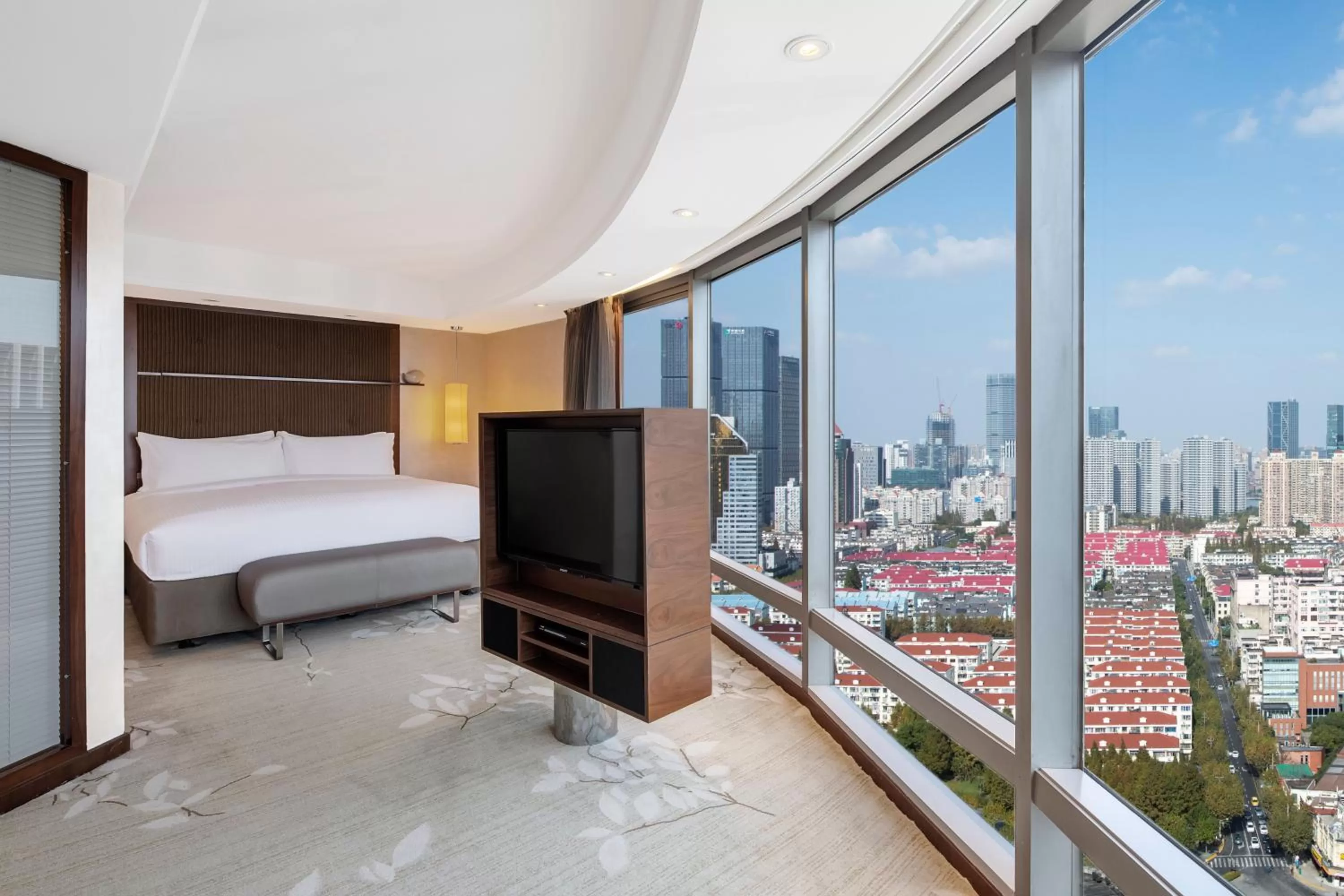 Photo of the whole room, Bed in InterContinental Shanghai Pudong by IHG