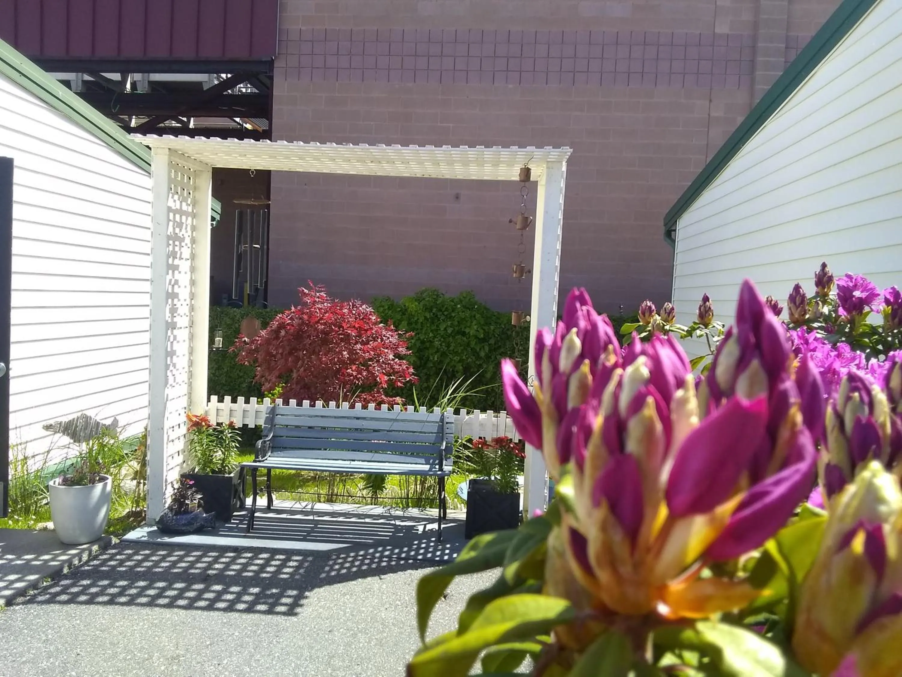 Patio in The Orca Inn