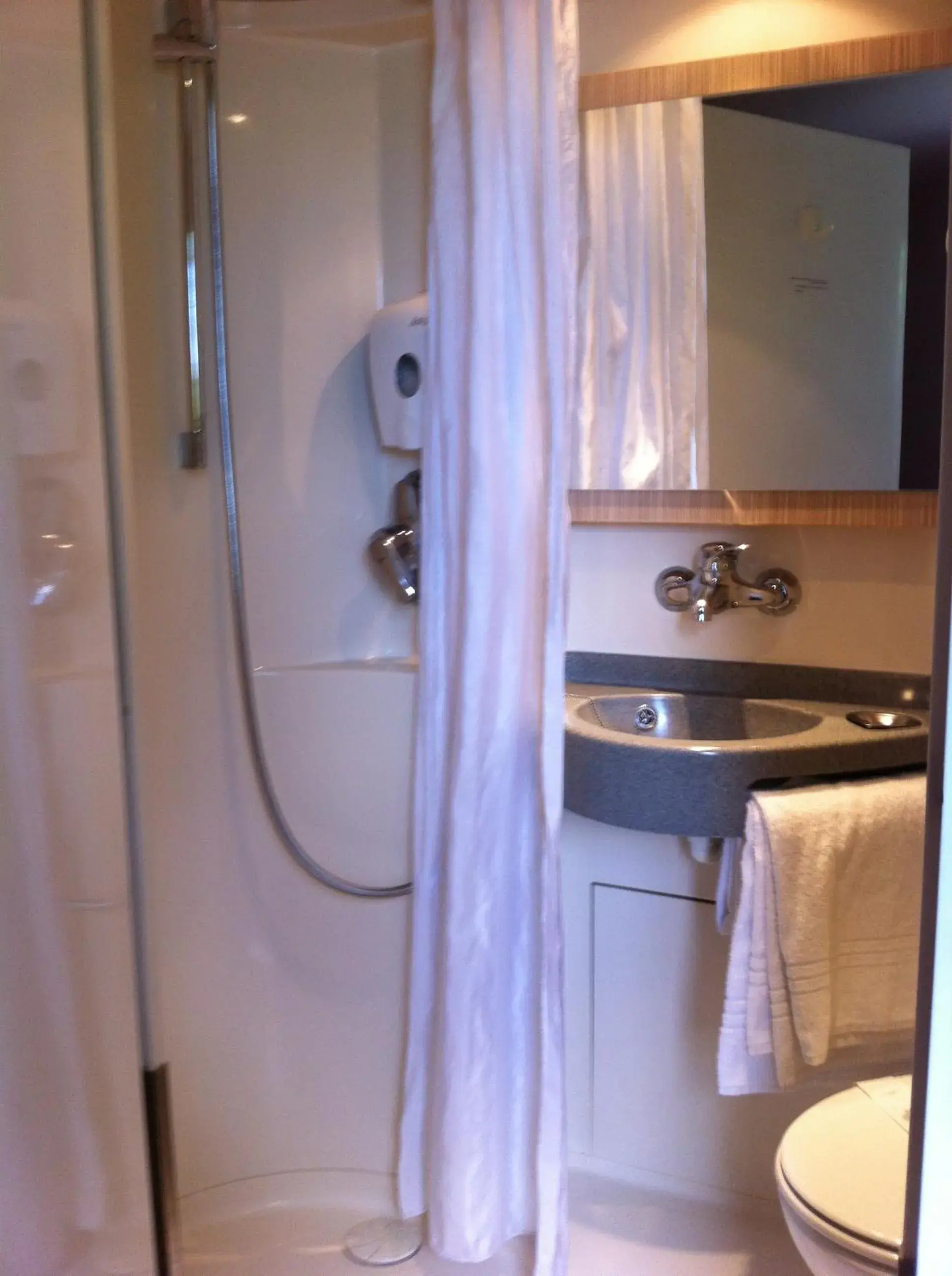 Bathroom in Premiere Classe Geneve - Saint Genis Pouilly