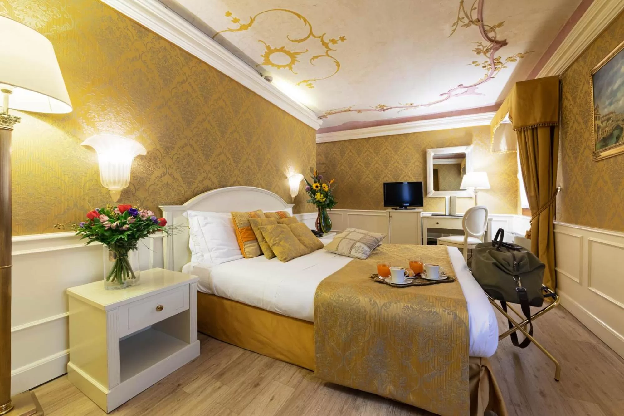 Bed in Duodo Palace Hotel