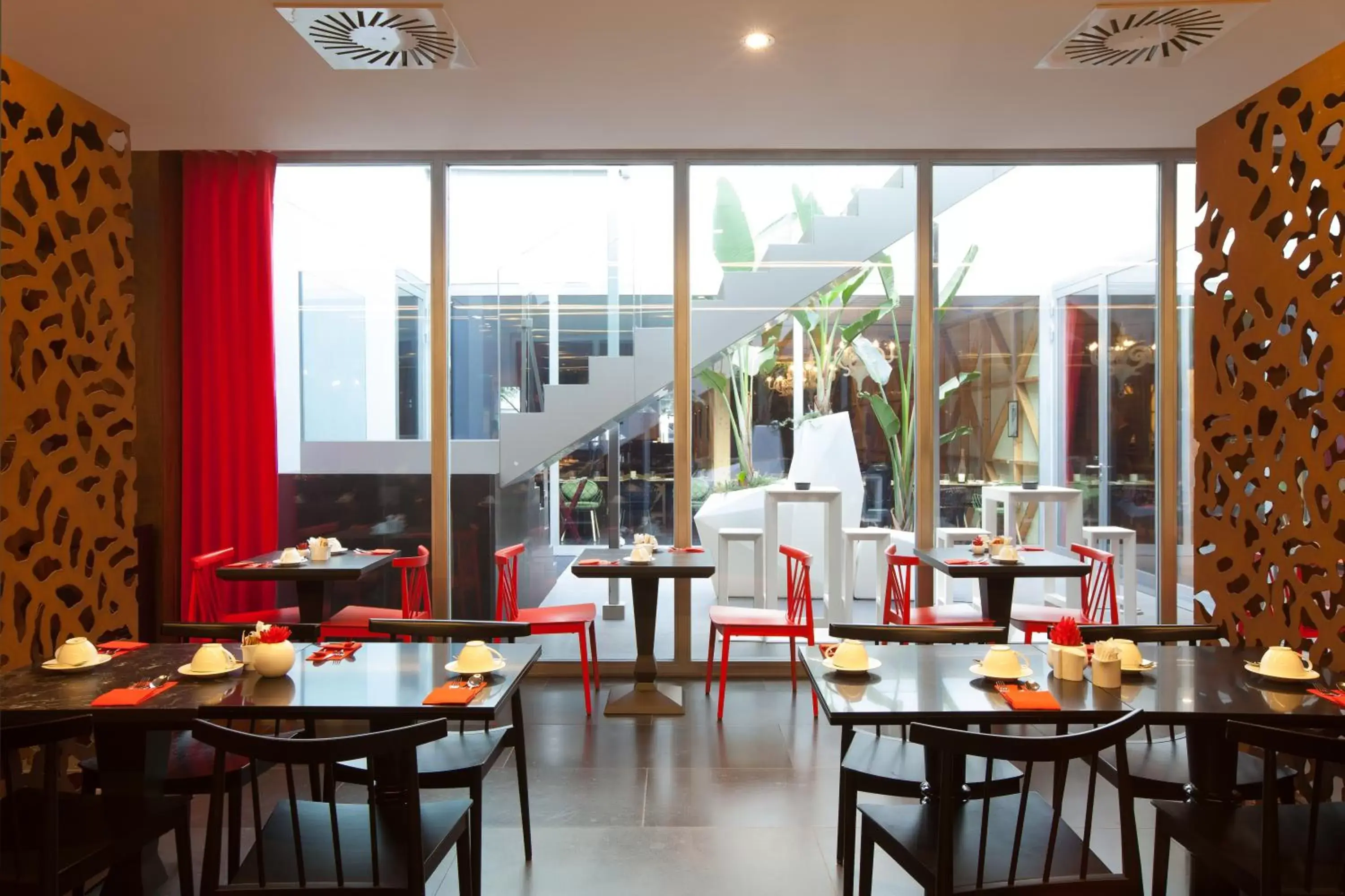 Restaurant/places to eat in BessaHotel Liberdade