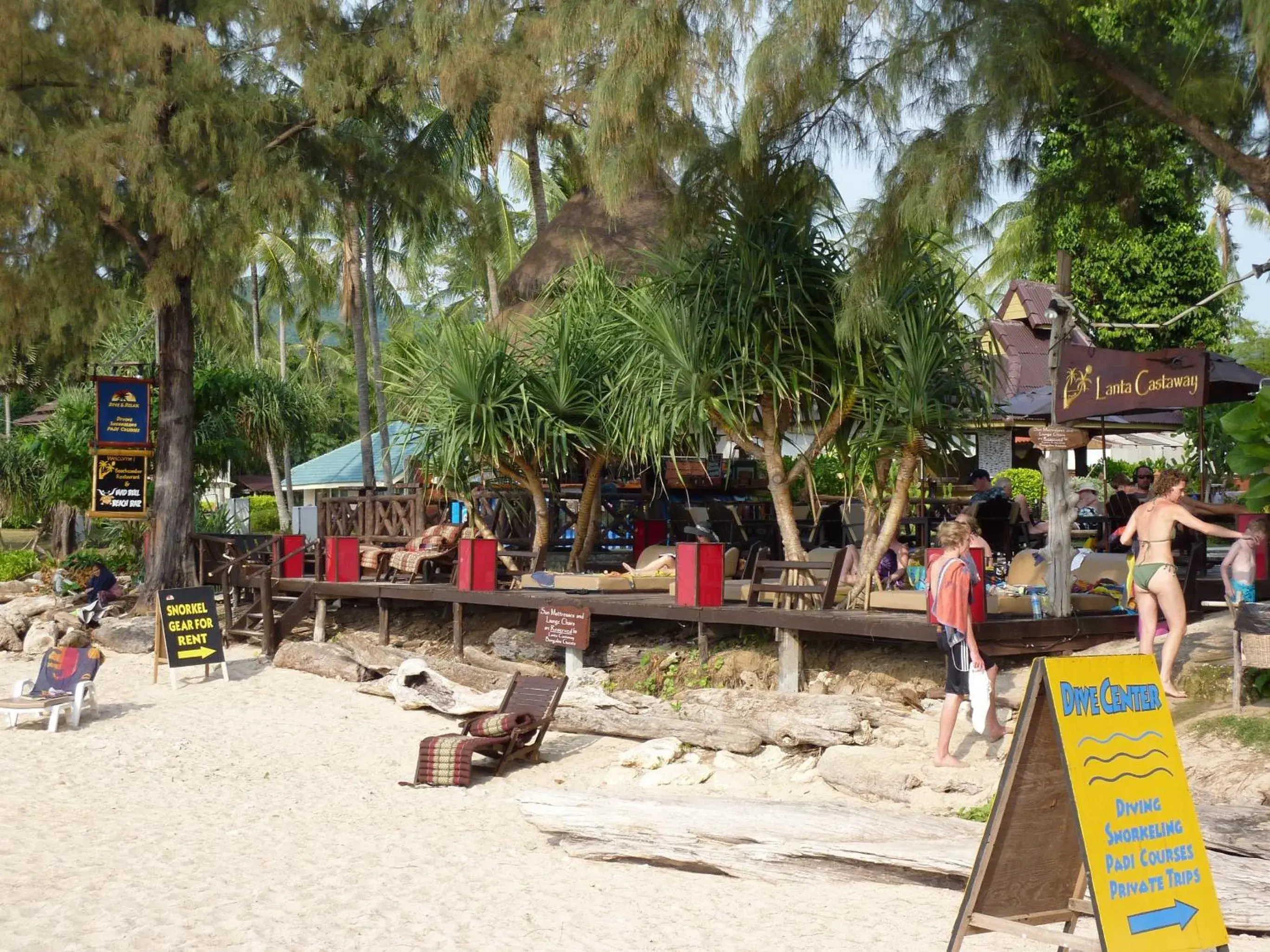 Beach in Lanta Castaway Beach Resort