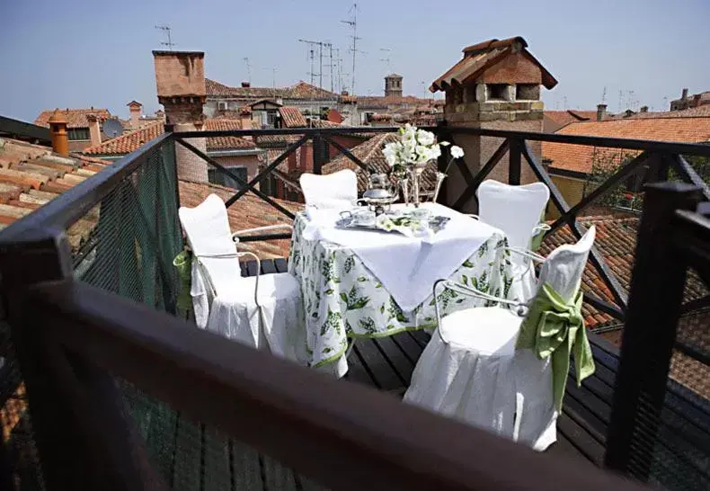 Day, Restaurant/Places to Eat in Hotel Giorgione