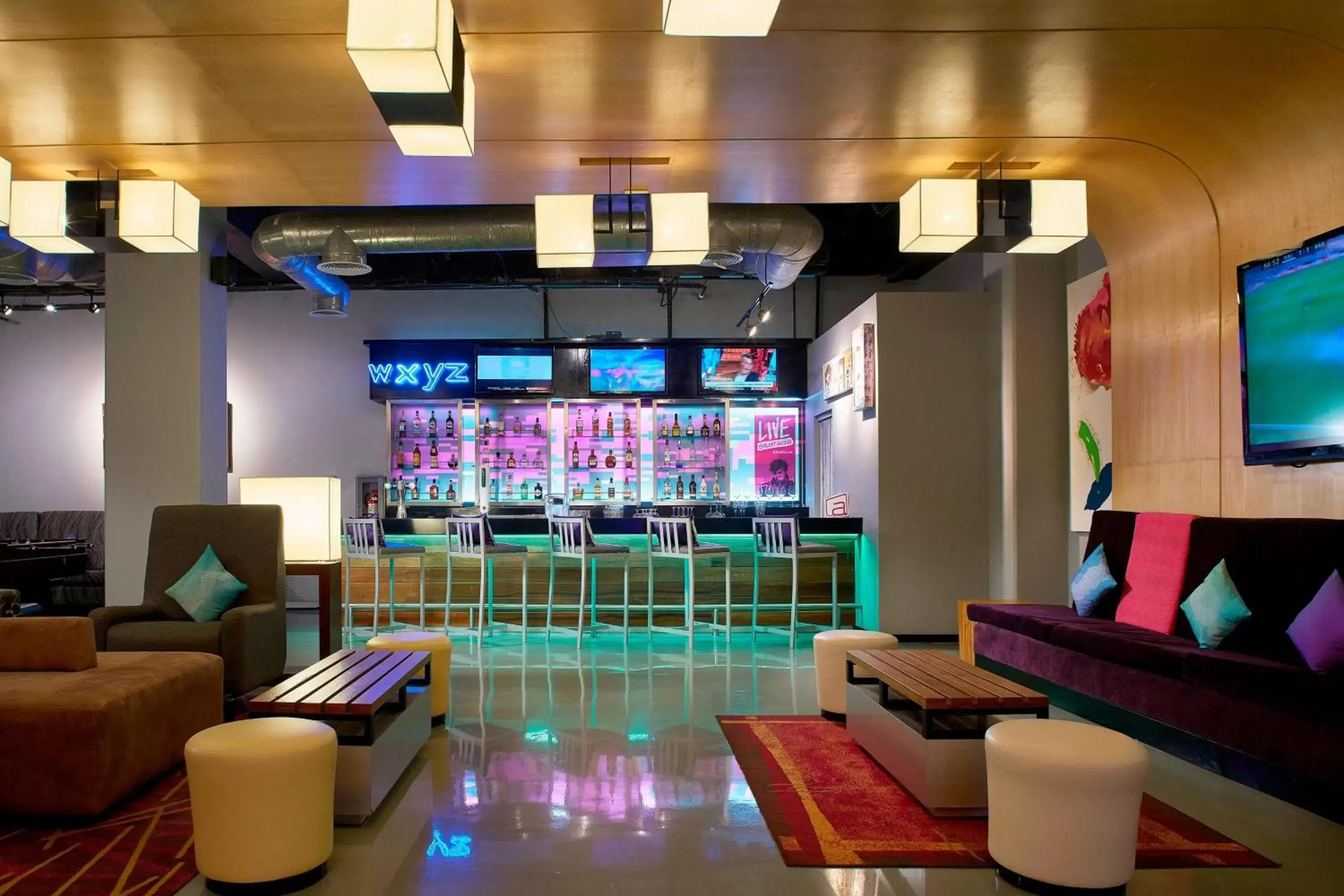 Restaurant/places to eat in Aloft Cancun