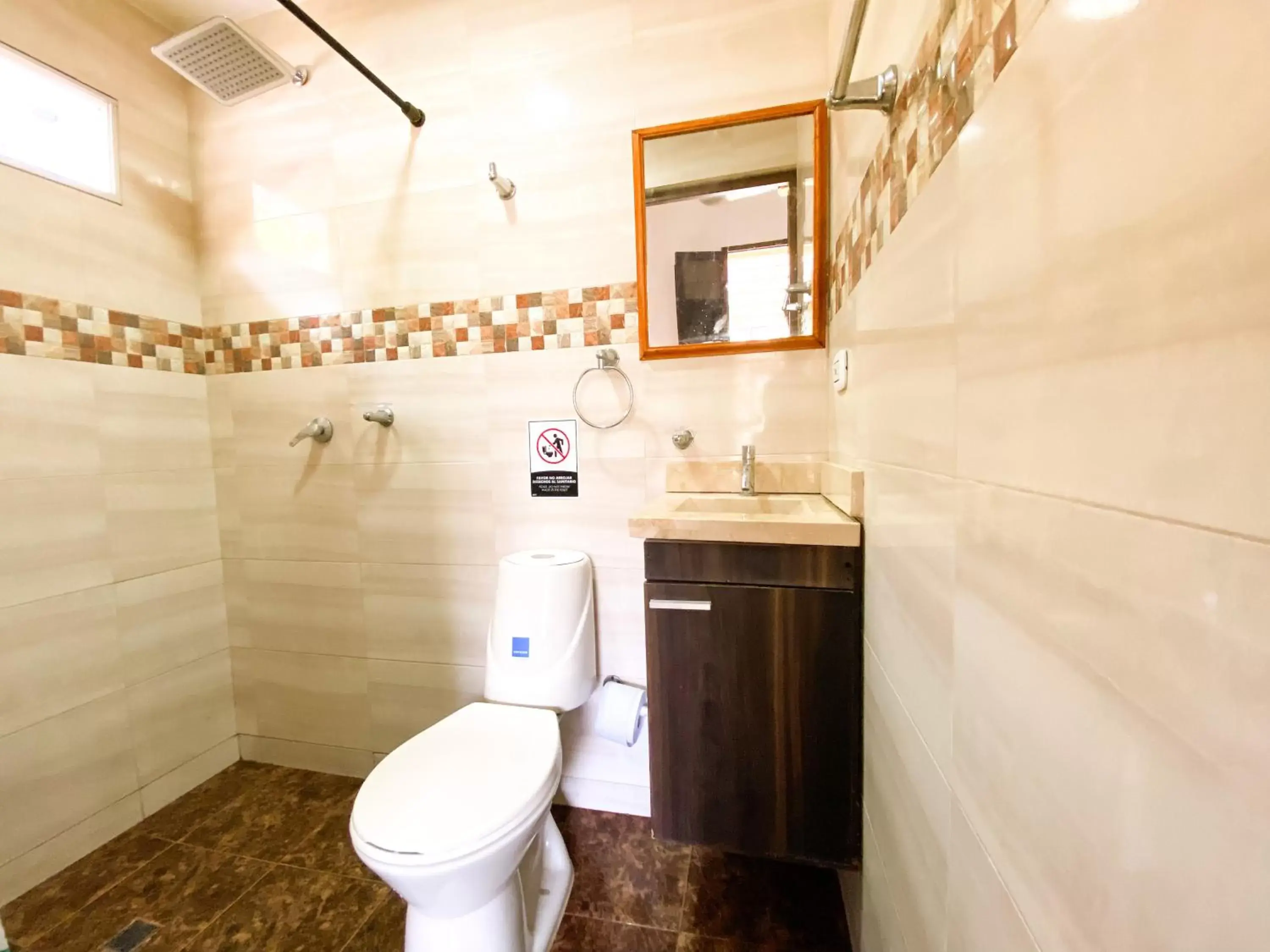 Quadruple Room with Private Bathroom in Mansion Bahia Manga Quadruple Room with Private Bathroom in Mansion Bahia Manga