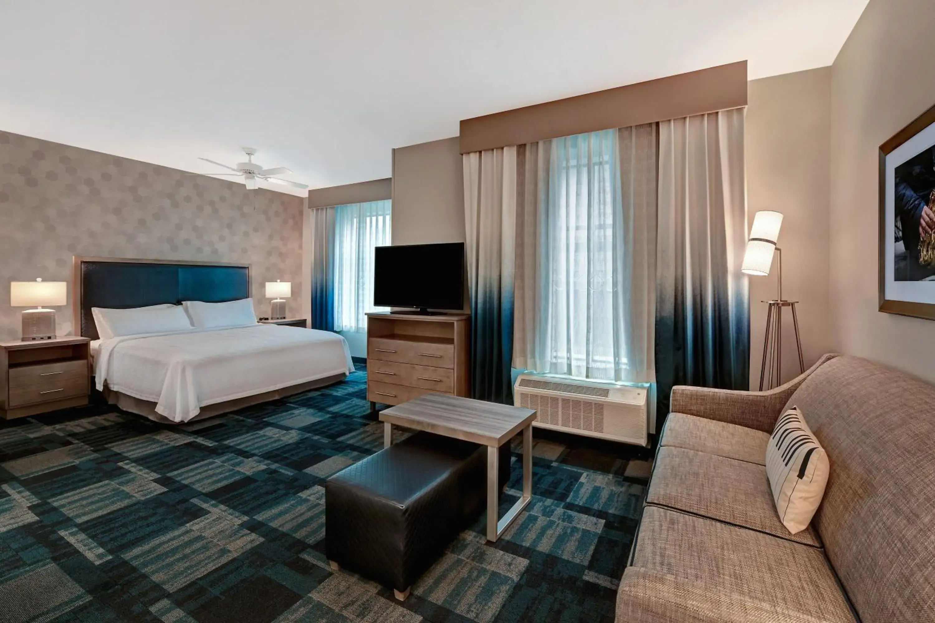 Bed, Seating Area in Homewood Suites By Hilton Austin/Cedar Park-Lakeline, Tx