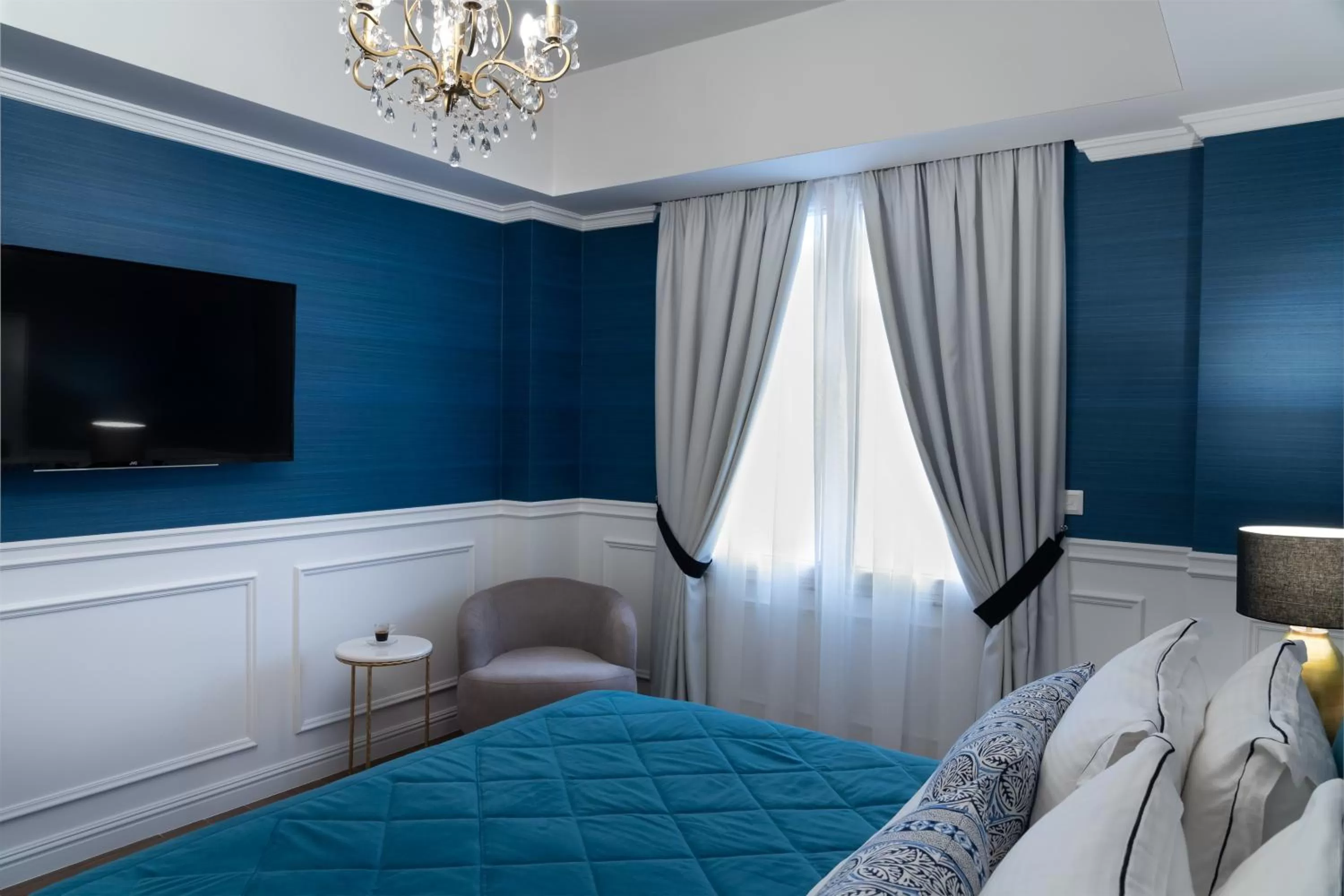 Bedroom, Bed in Evripidou Suites