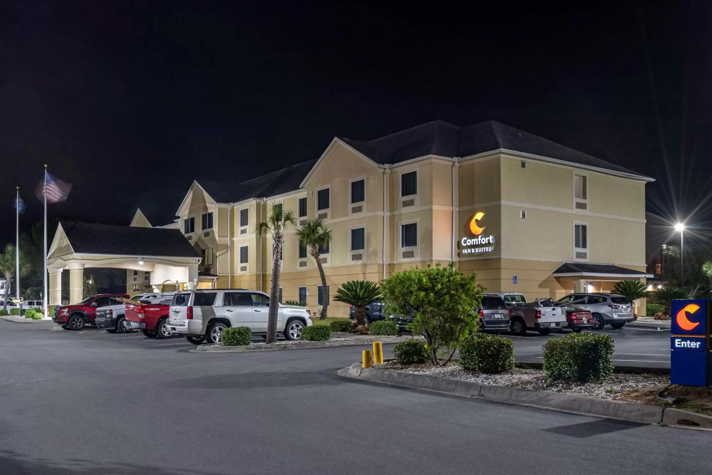 Property Building in Comfort Inn & Suites Marianna I-10