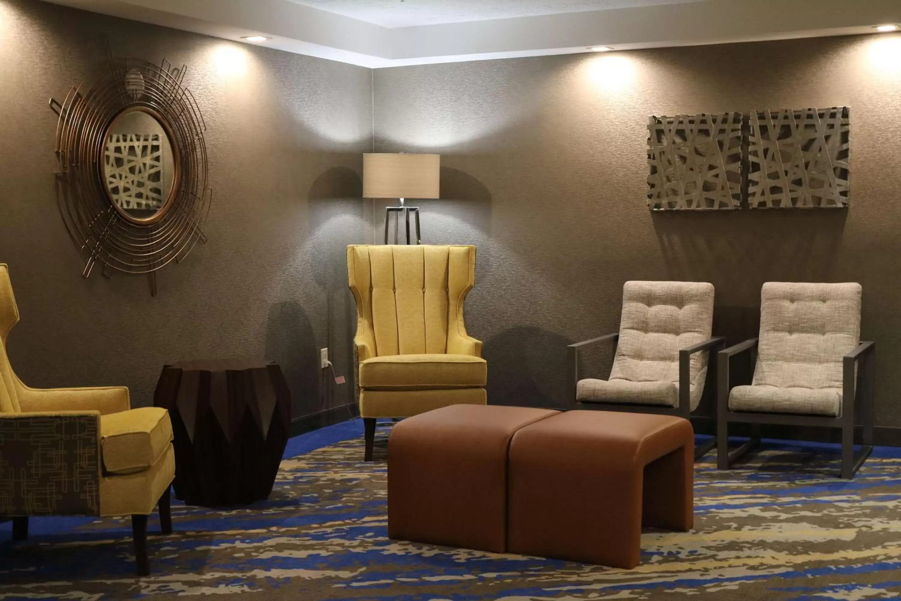 Seating Area in Best Western Plus Portland Airport Hotel & Suites