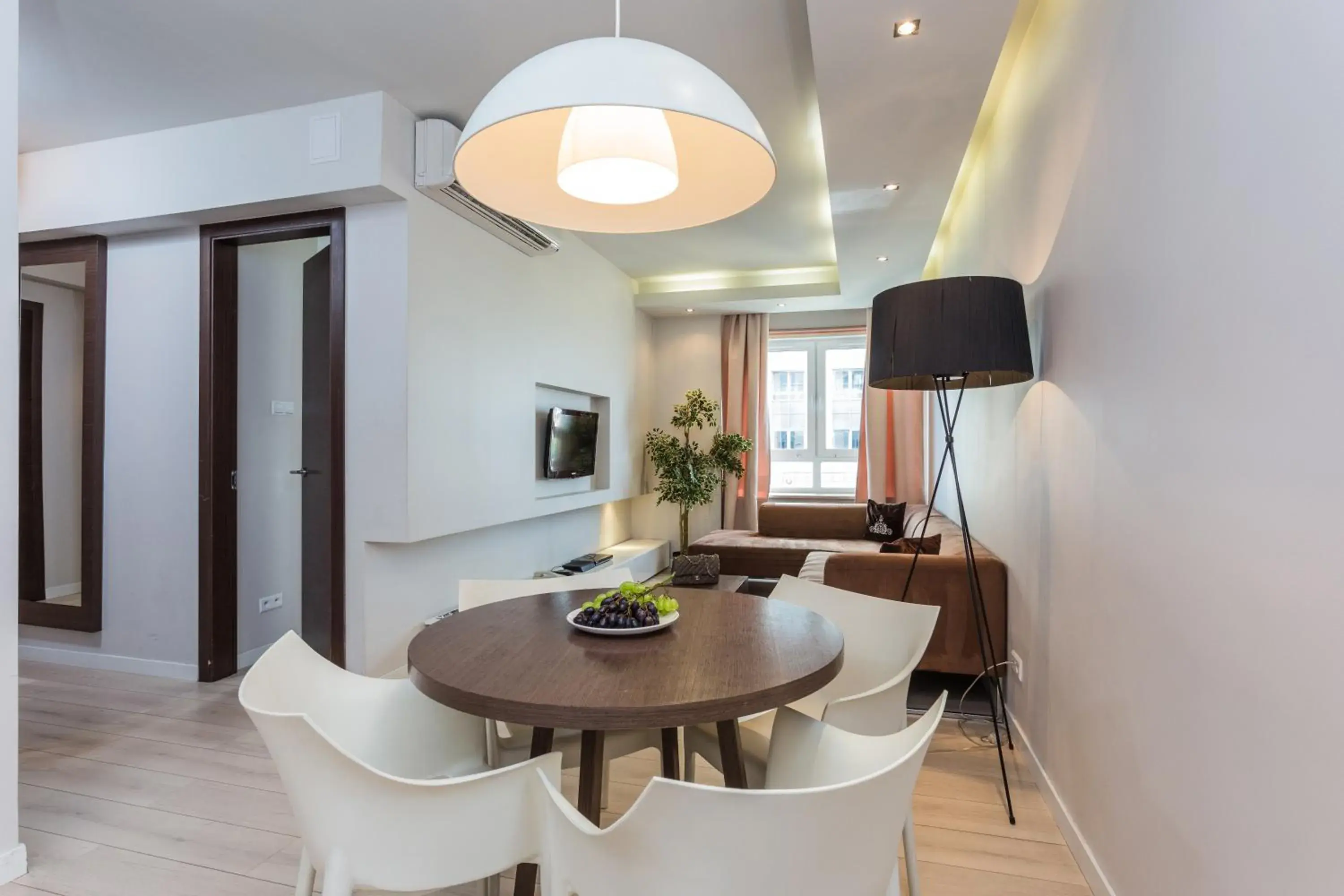 Photo of the whole room, Dining Area in Platinum Residence