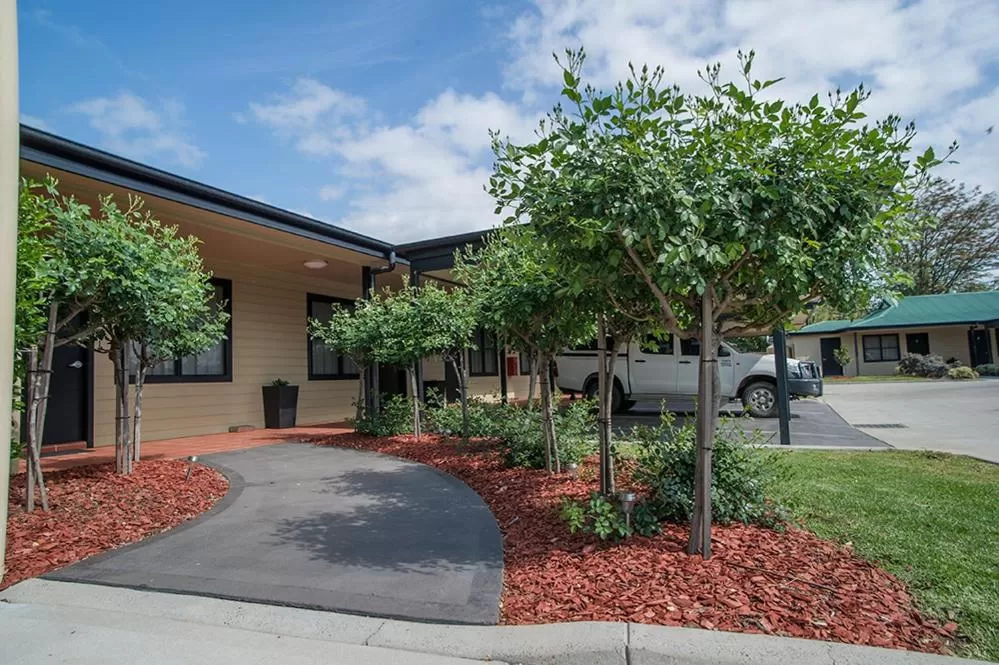 Property building in The Grapevine Motel