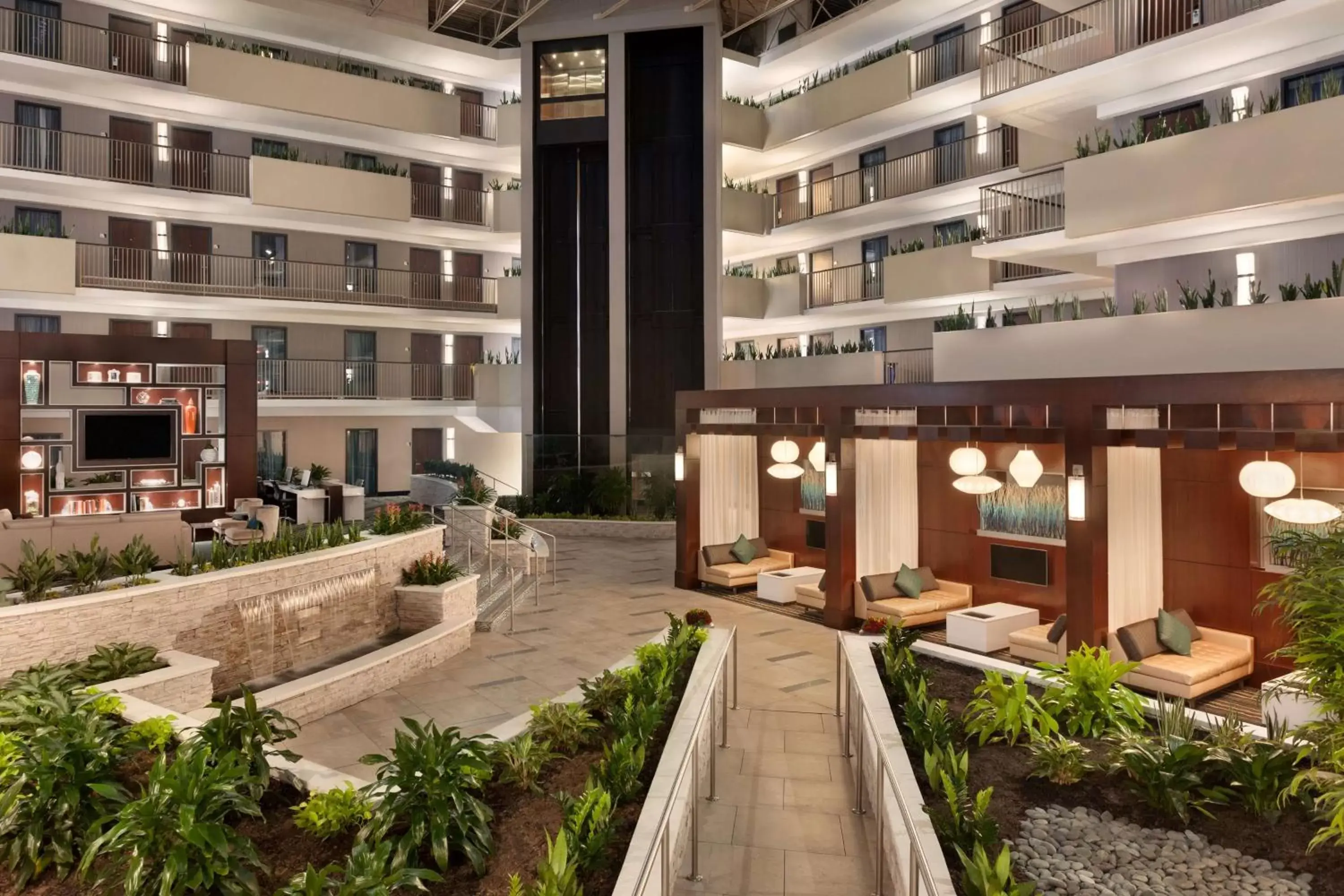 Lobby or reception in Embassy Suites by Hilton Atlanta Airport