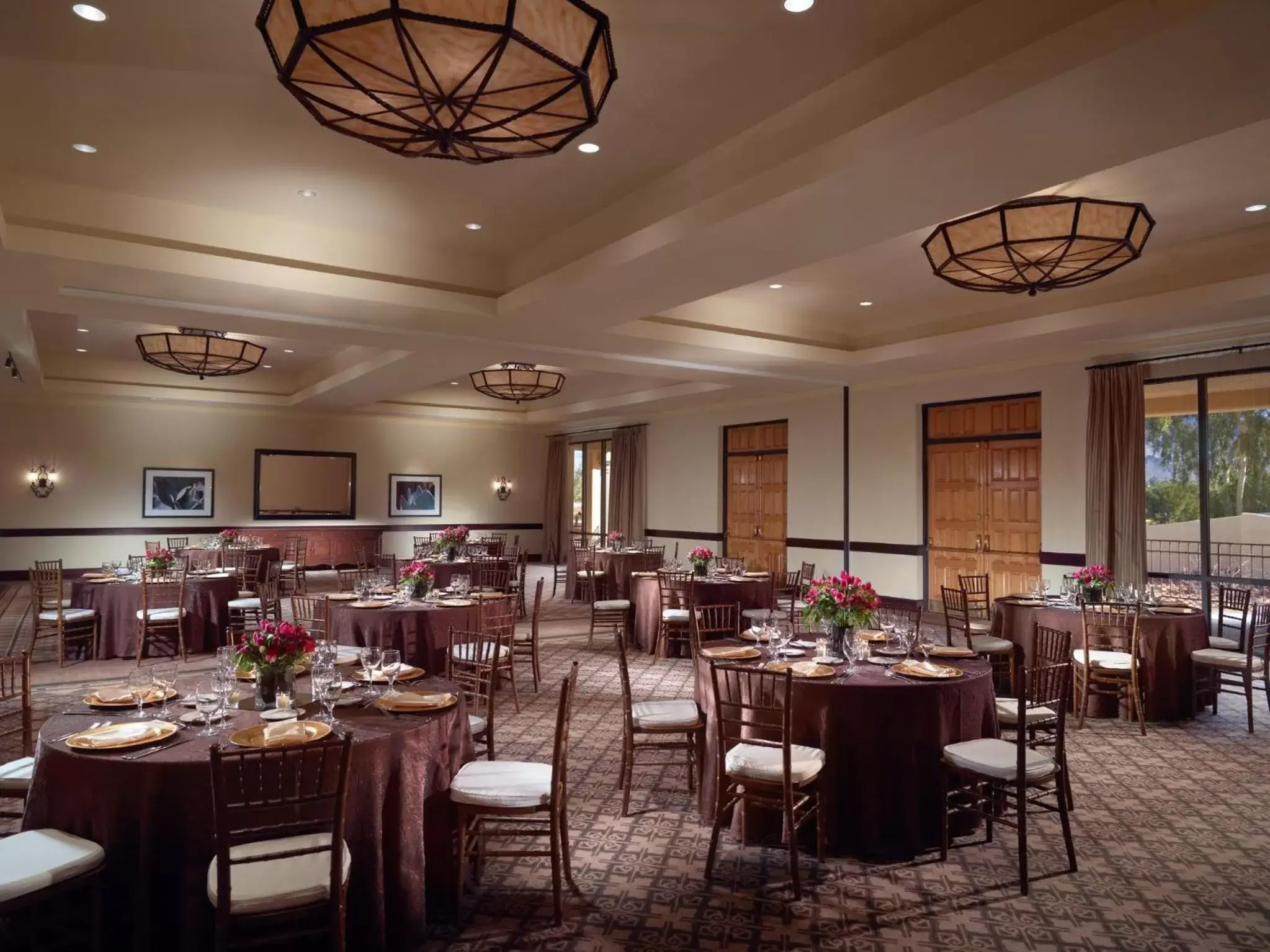 Meeting/conference room, Restaurant/Places to Eat in Omni Tucson National Resort