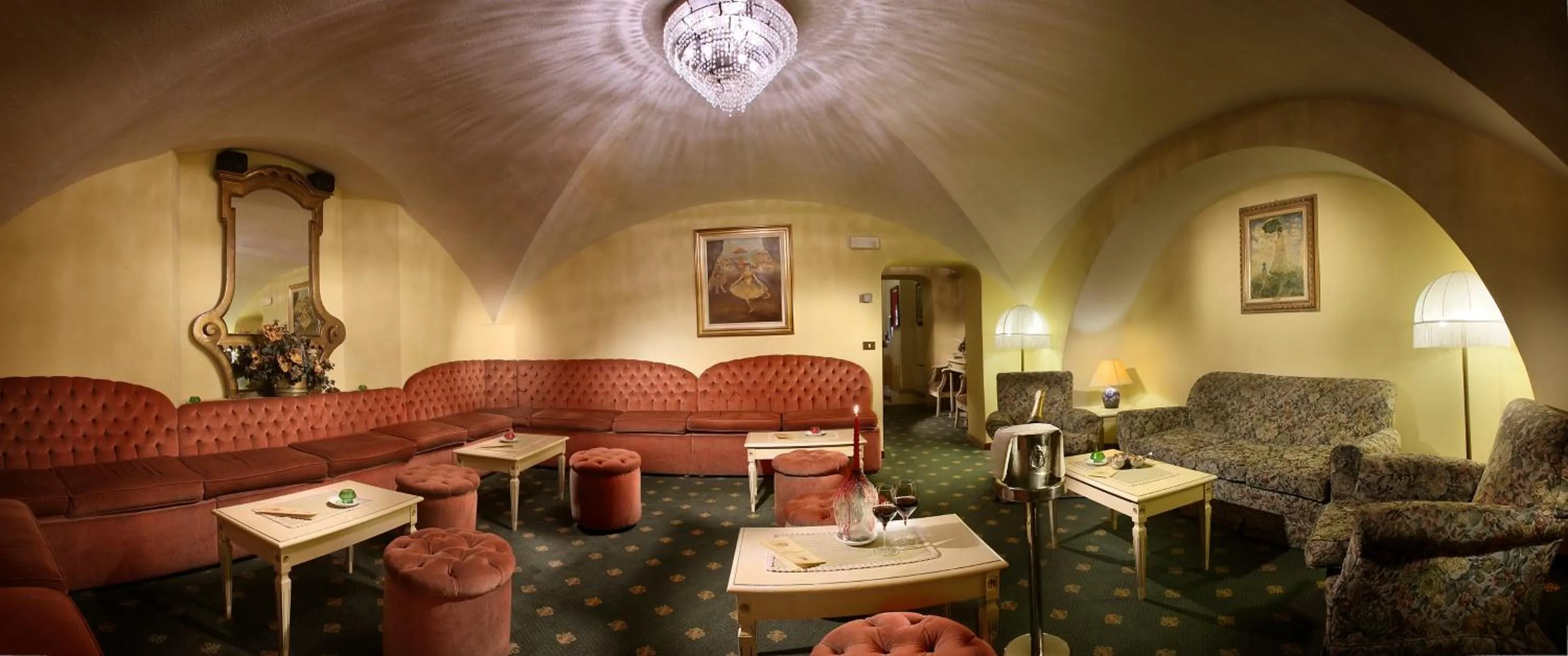 Lounge or bar in Grand Hotel Plaza & Locanda Maggiore