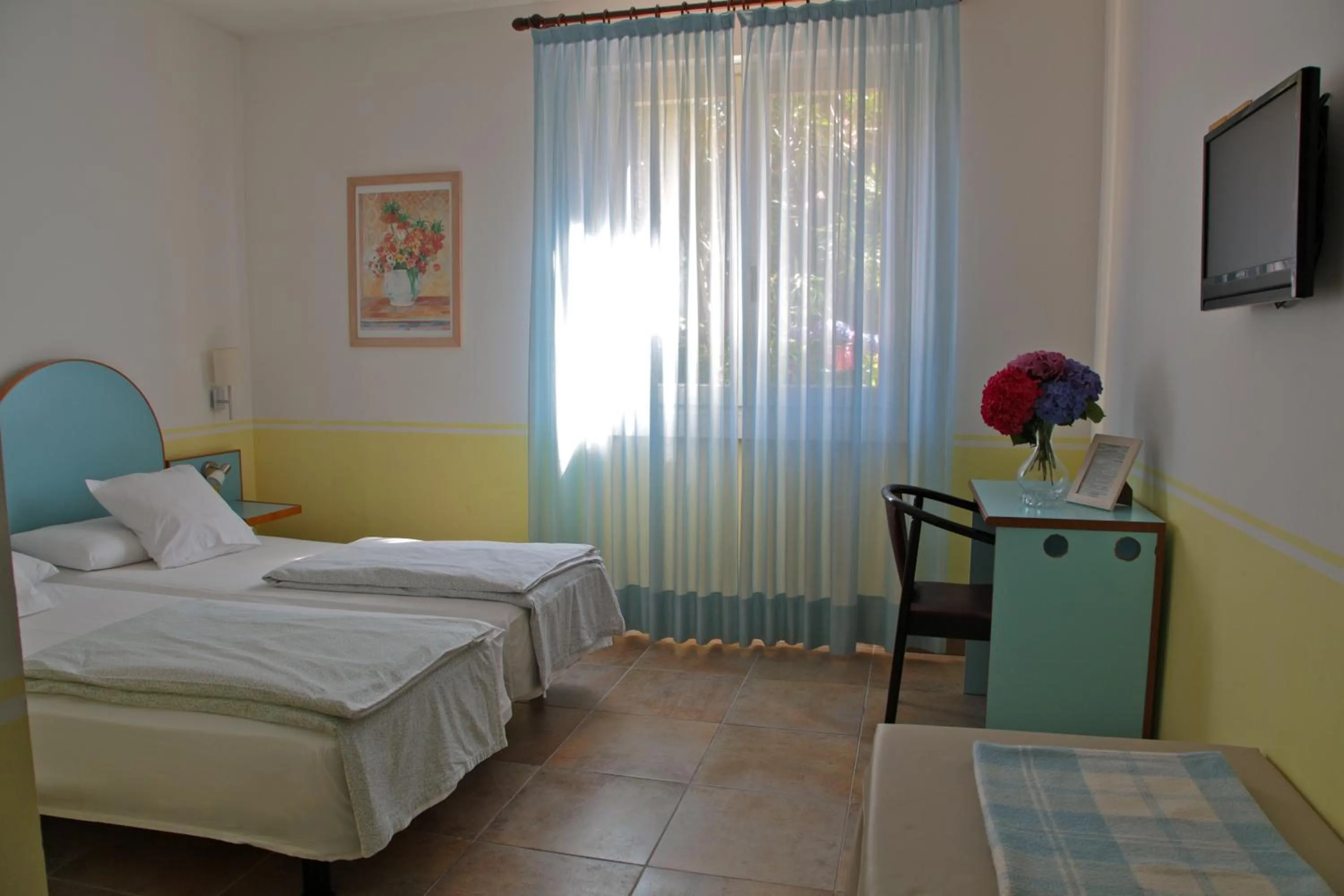 Photo of the whole room, Bed in Hotel San Filis