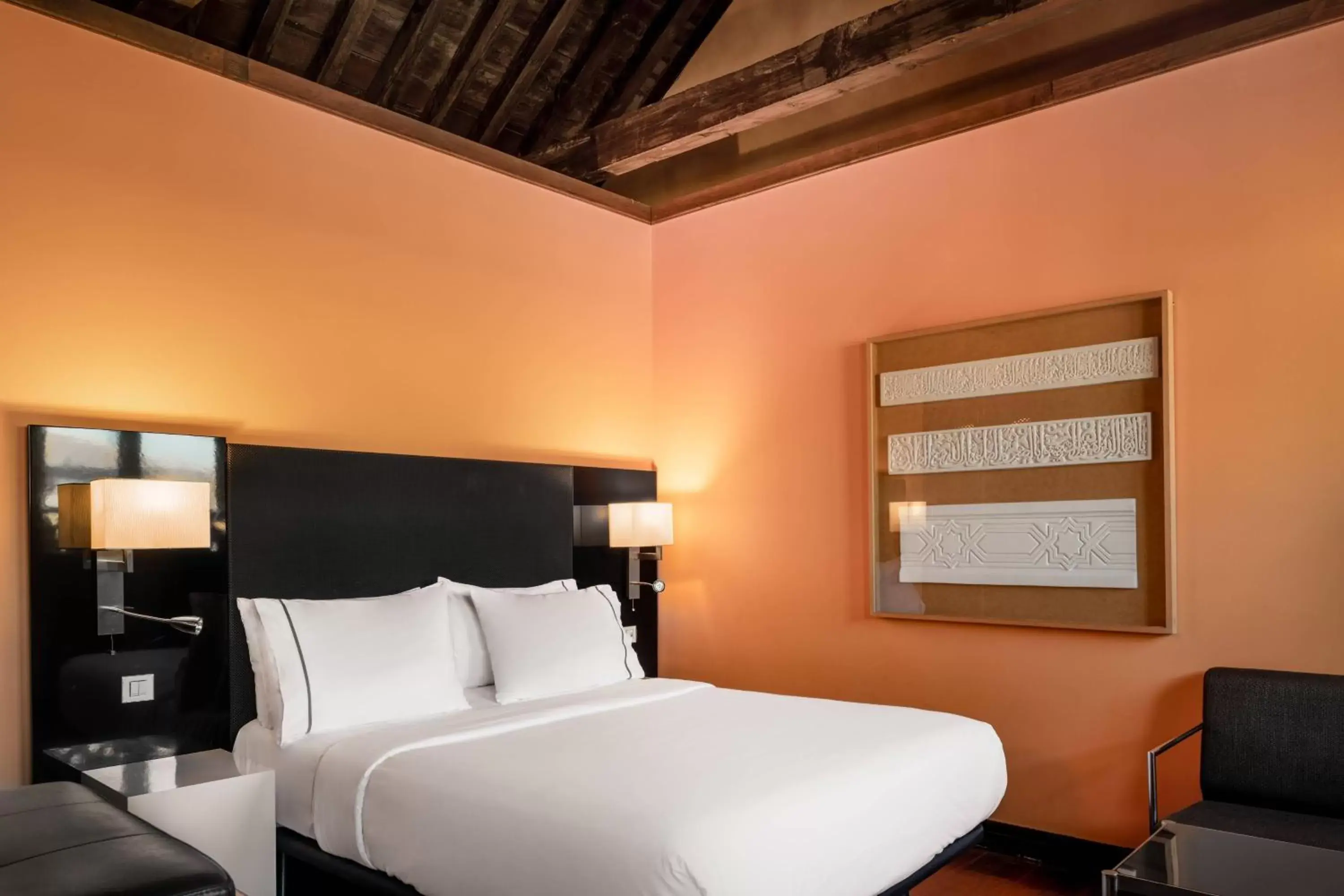 Photo of the whole room, Bed in Hotel Palacio de Santa Paula, Autograph Collection