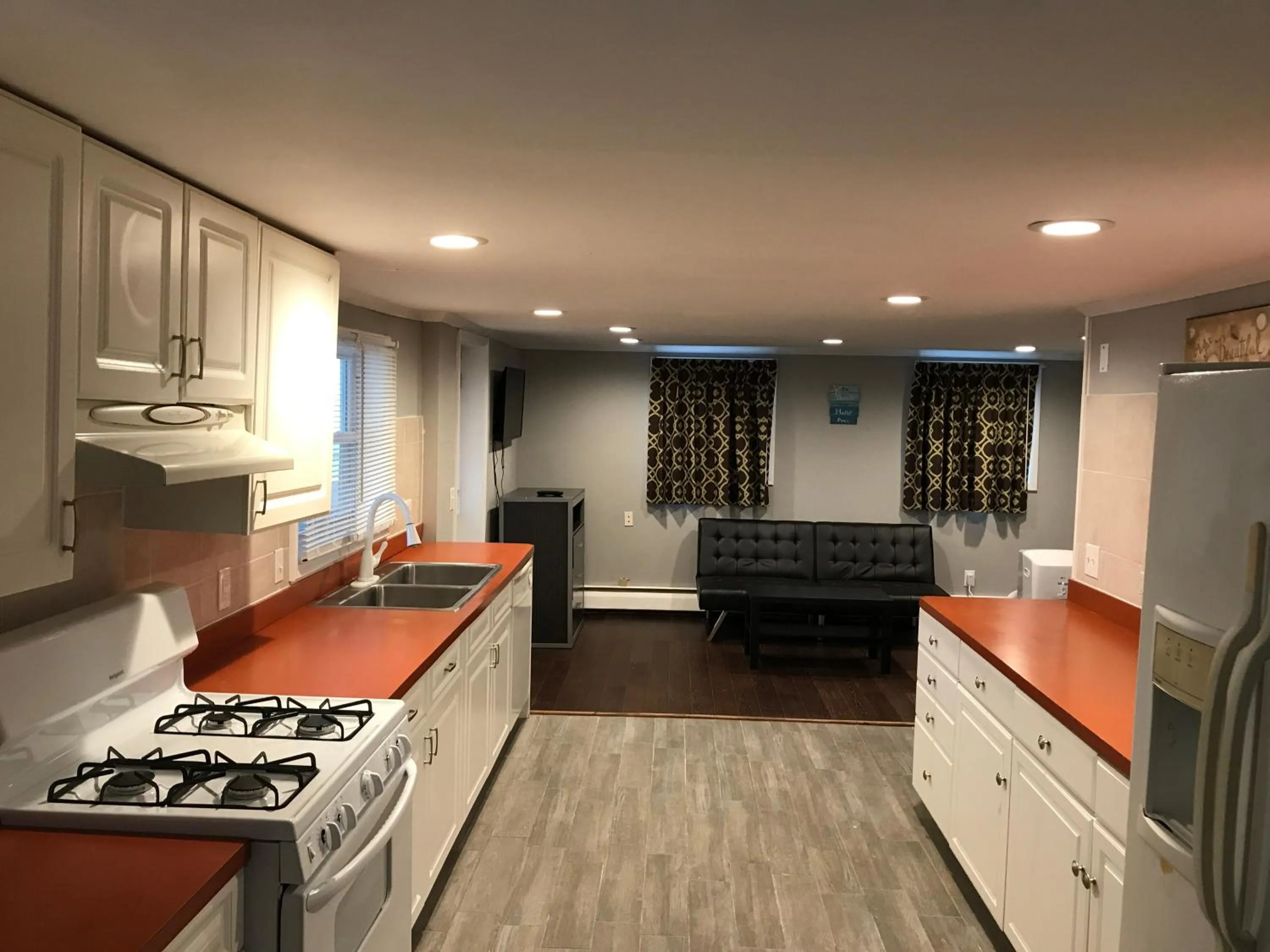 Wildwood Inn Hotel Beach & Boardwalk