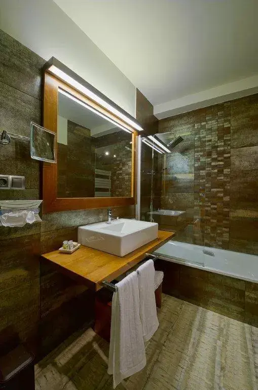 Double Room with Private Bathroom in Hotel Cotori