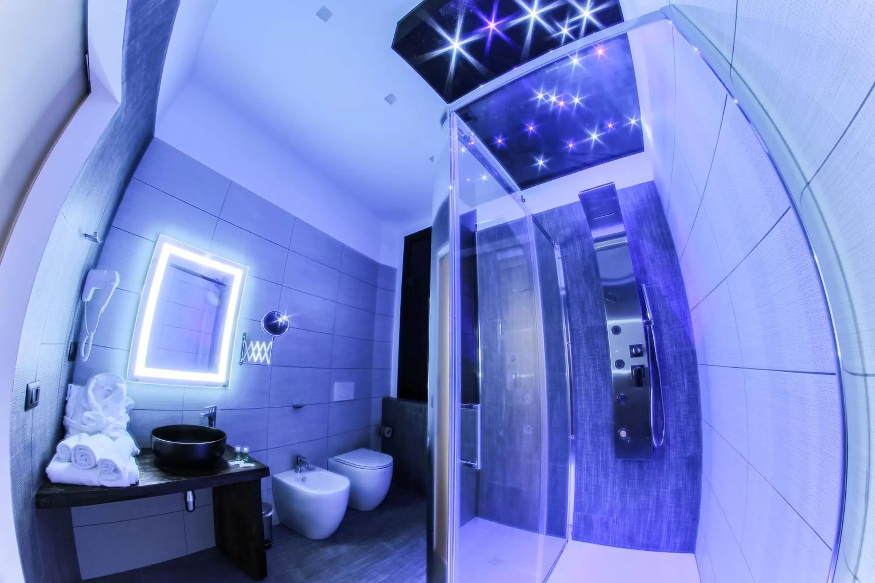 Shower, Bathroom in RESIDENZE CASSOLI B&B Luxury Spa